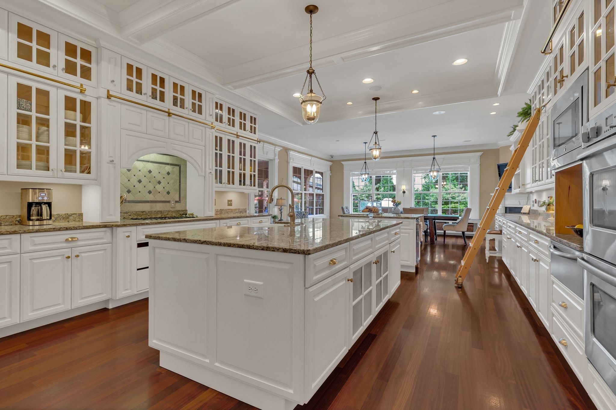 2135 Lovelace Lane