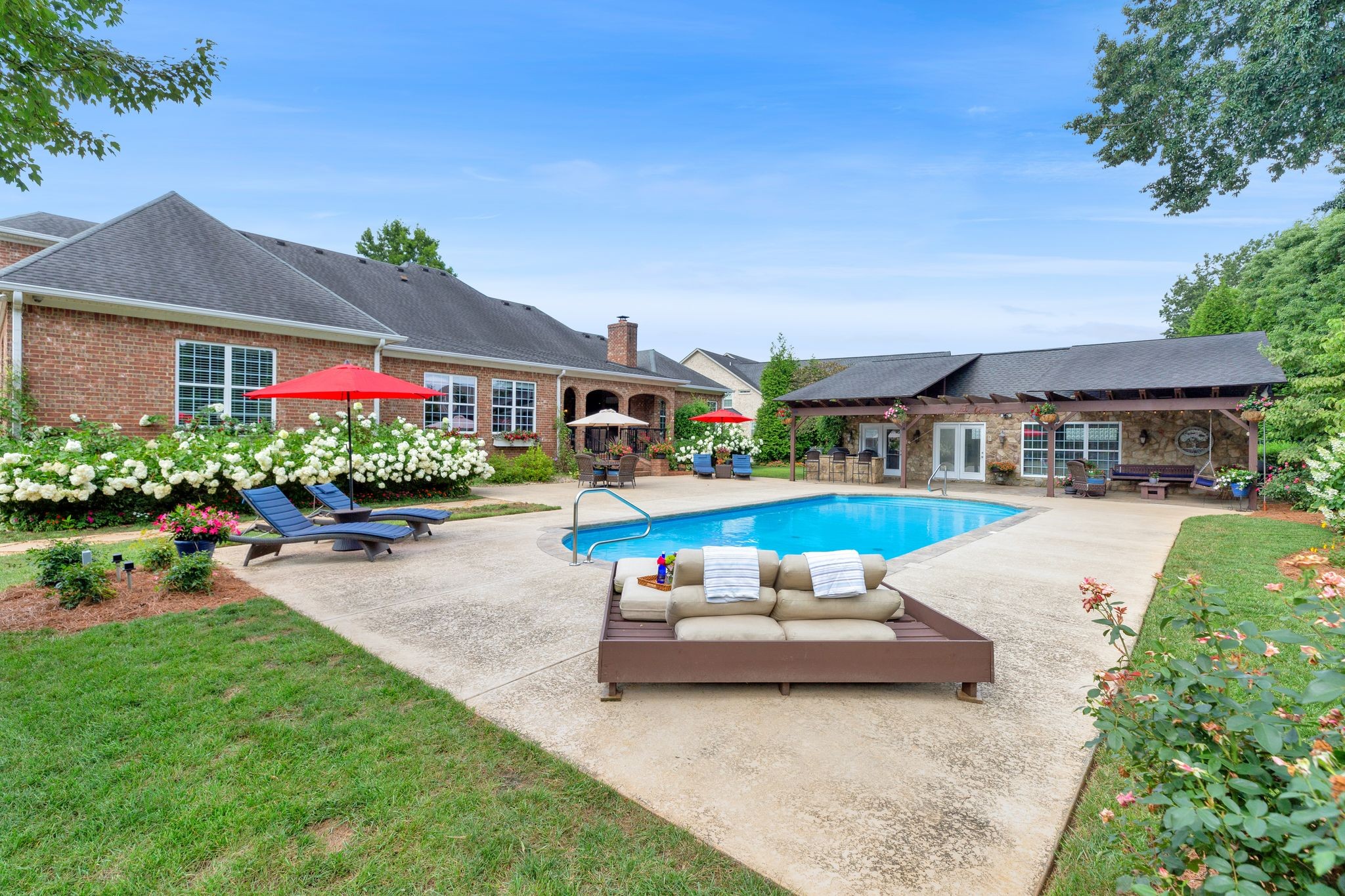 2135 Lovelace Lane
