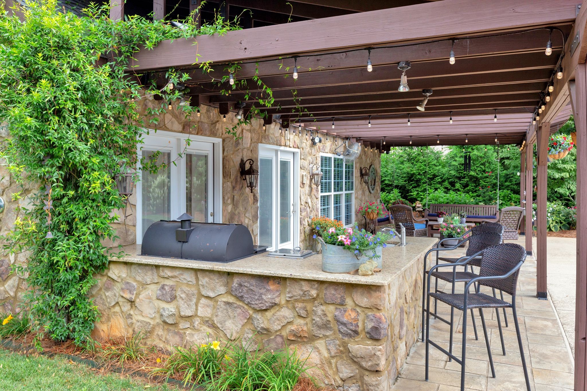 2135 Lovelace Lane