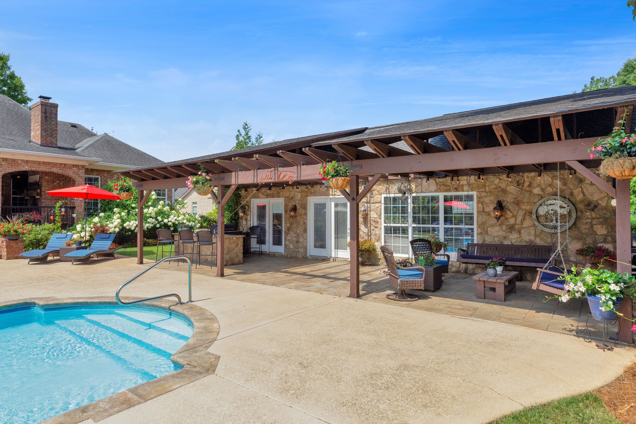 2135 Lovelace Lane
