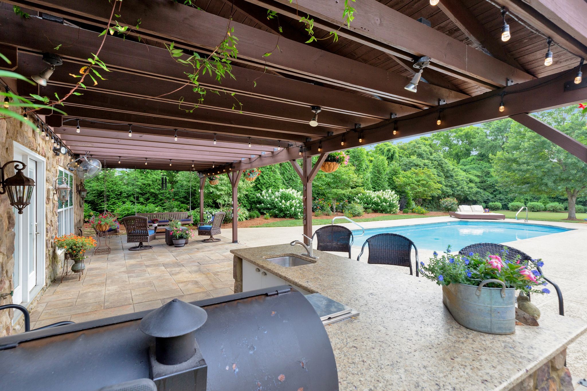 2135 Lovelace Lane