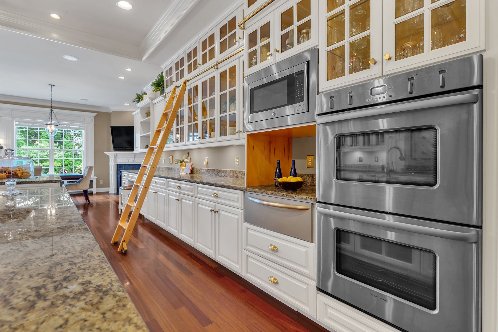 2135 Lovelace Lane