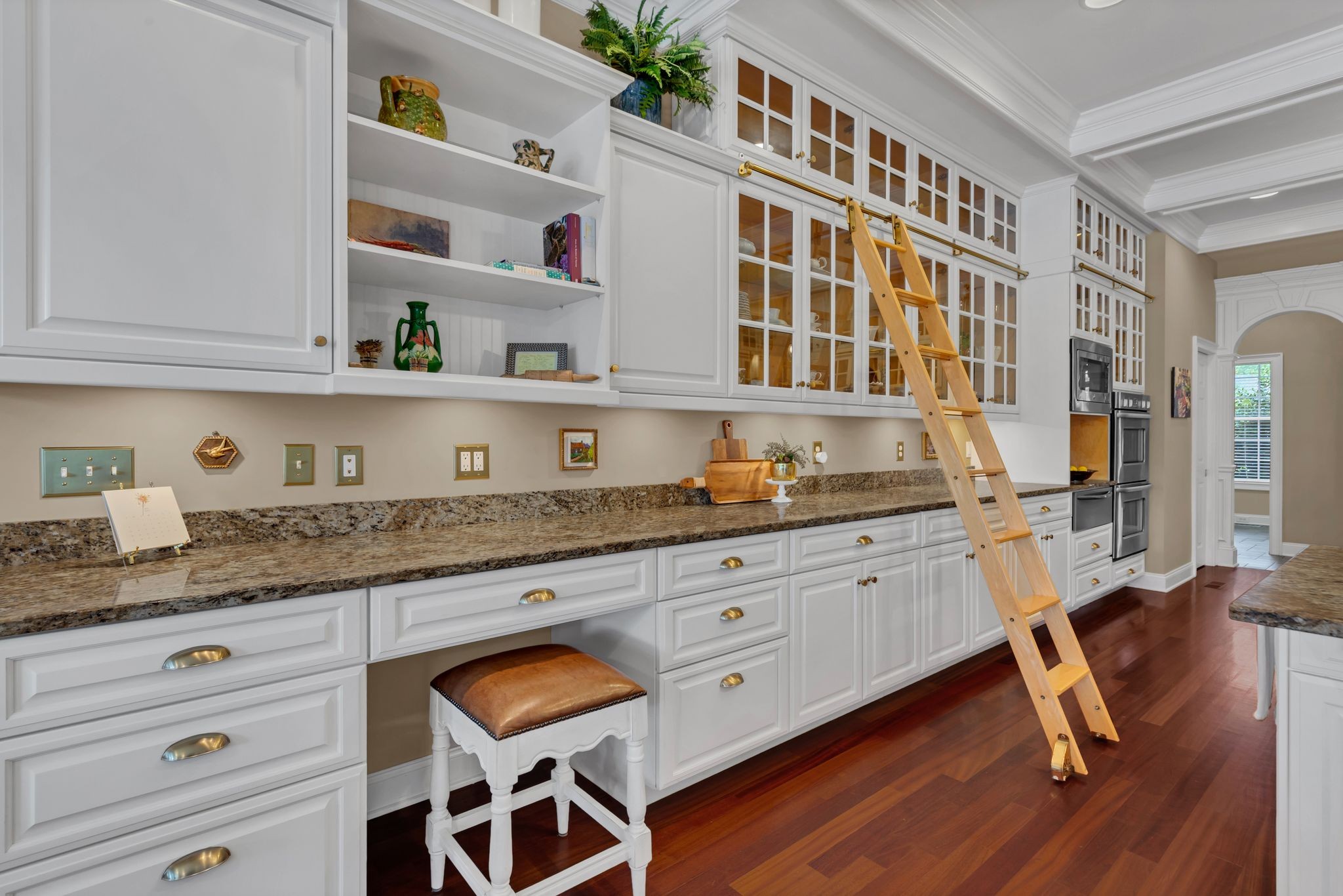 2135 Lovelace Lane
