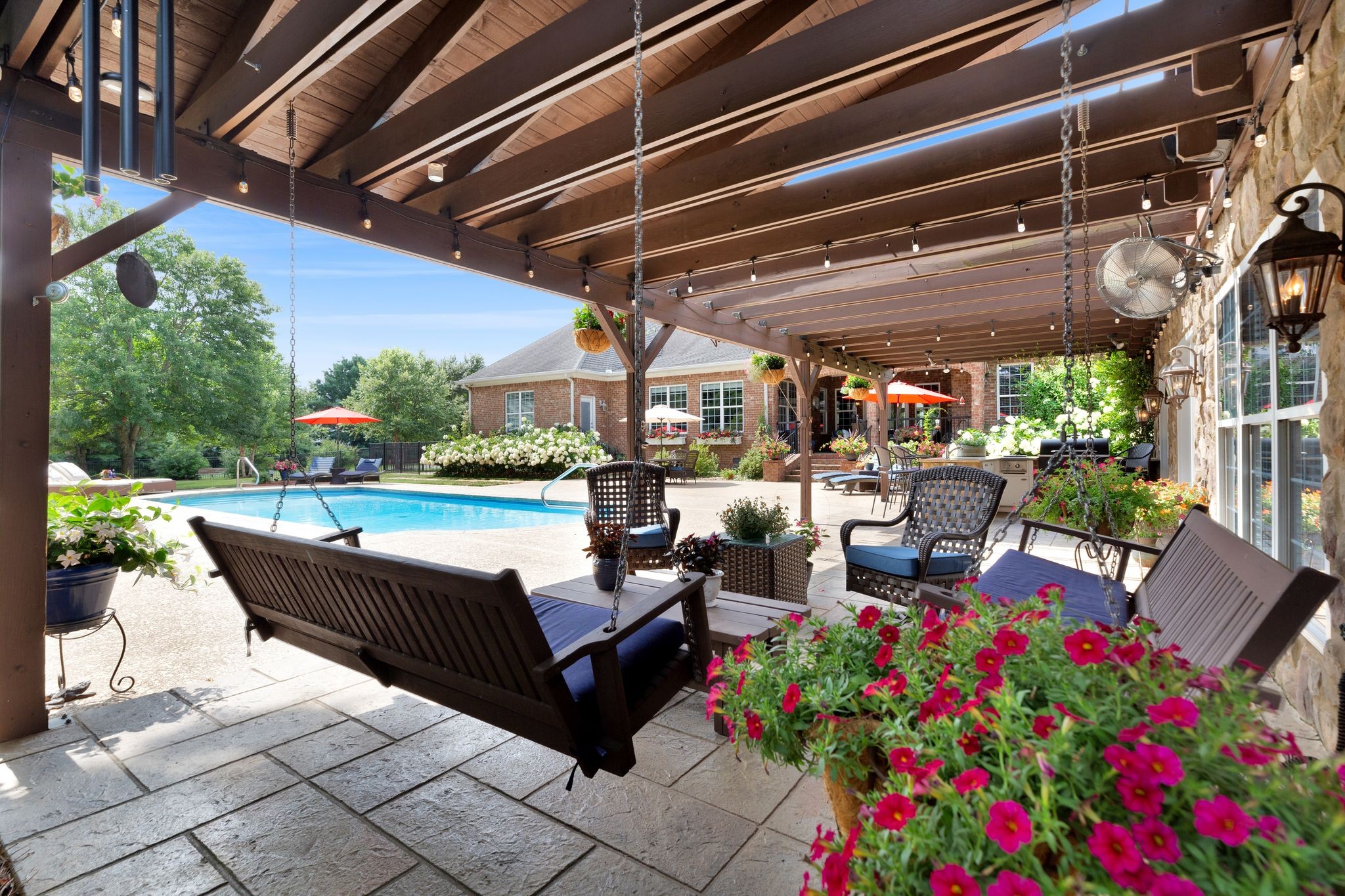 2135 Lovelace Lane
