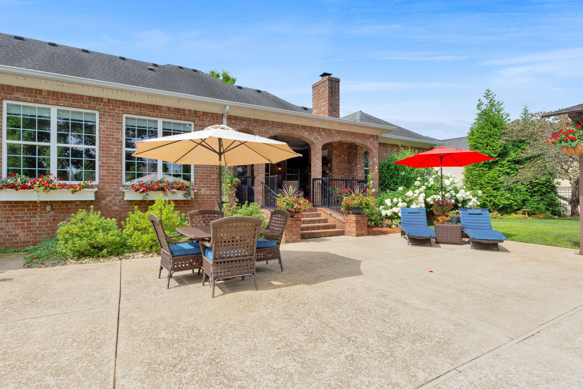 2135 Lovelace Lane