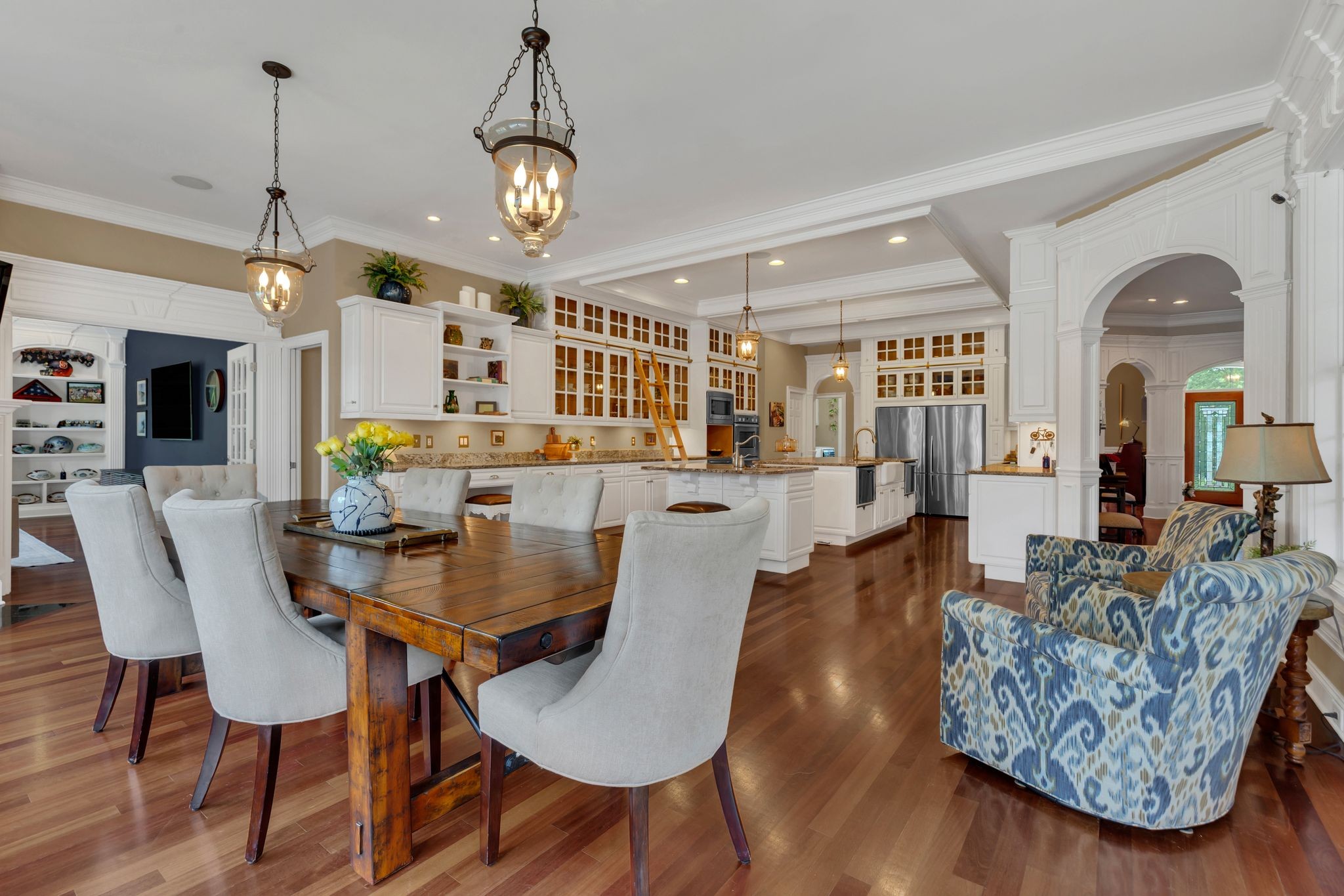 2135 Lovelace Lane