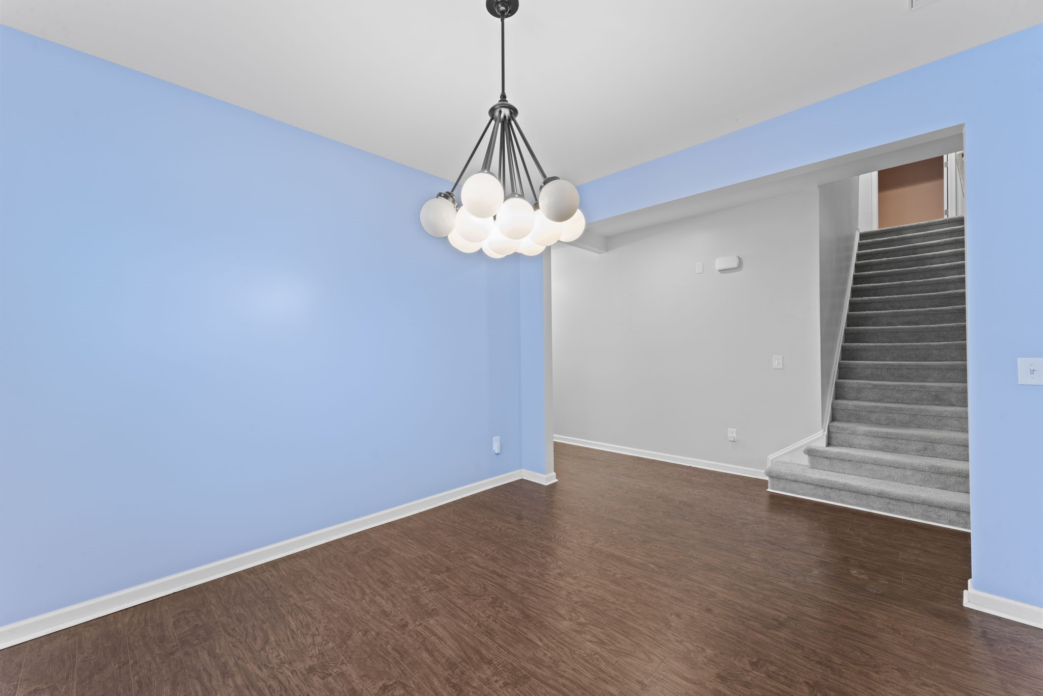 2207 Ambergate Dr