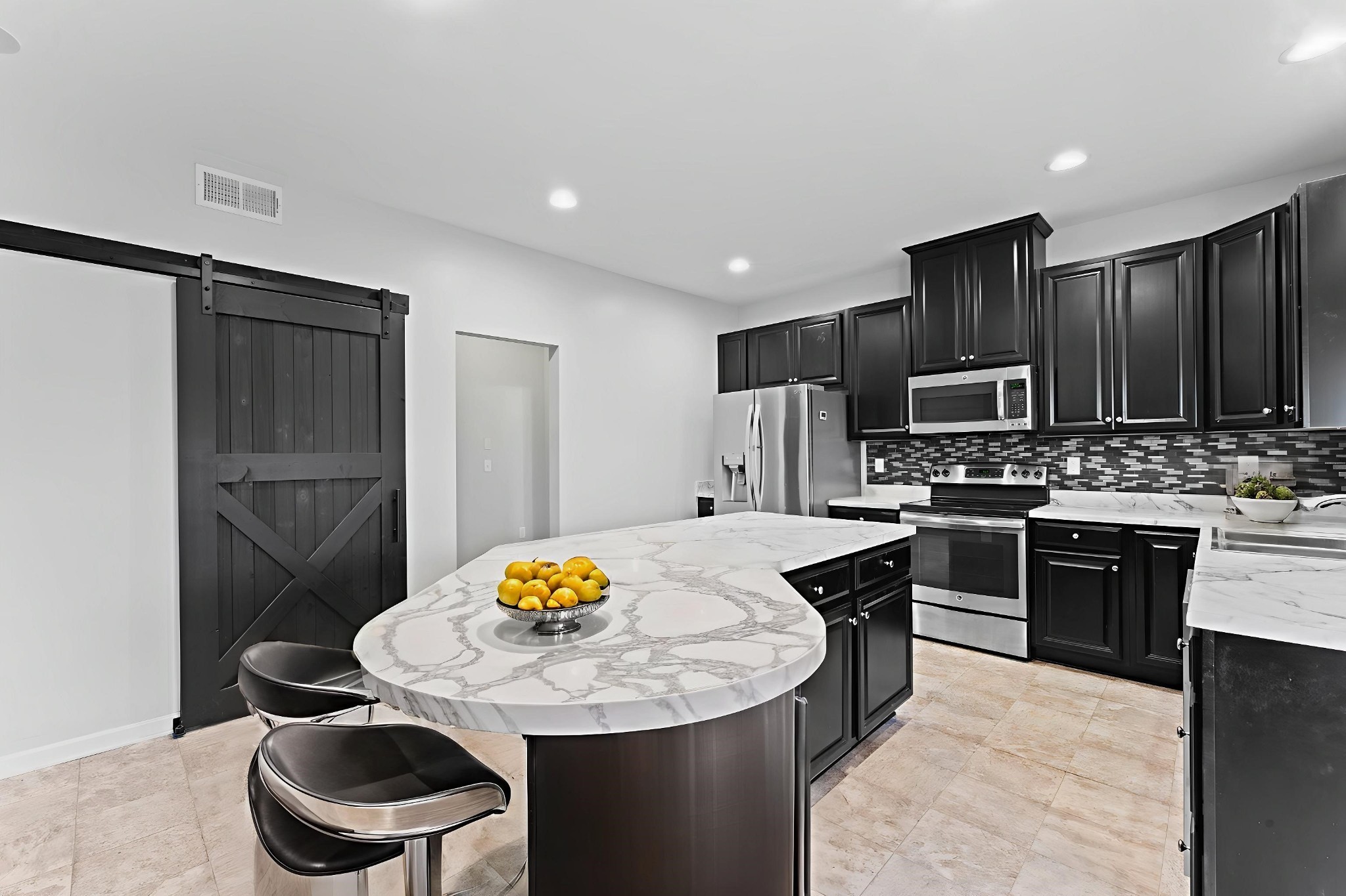 2207 Ambergate Dr