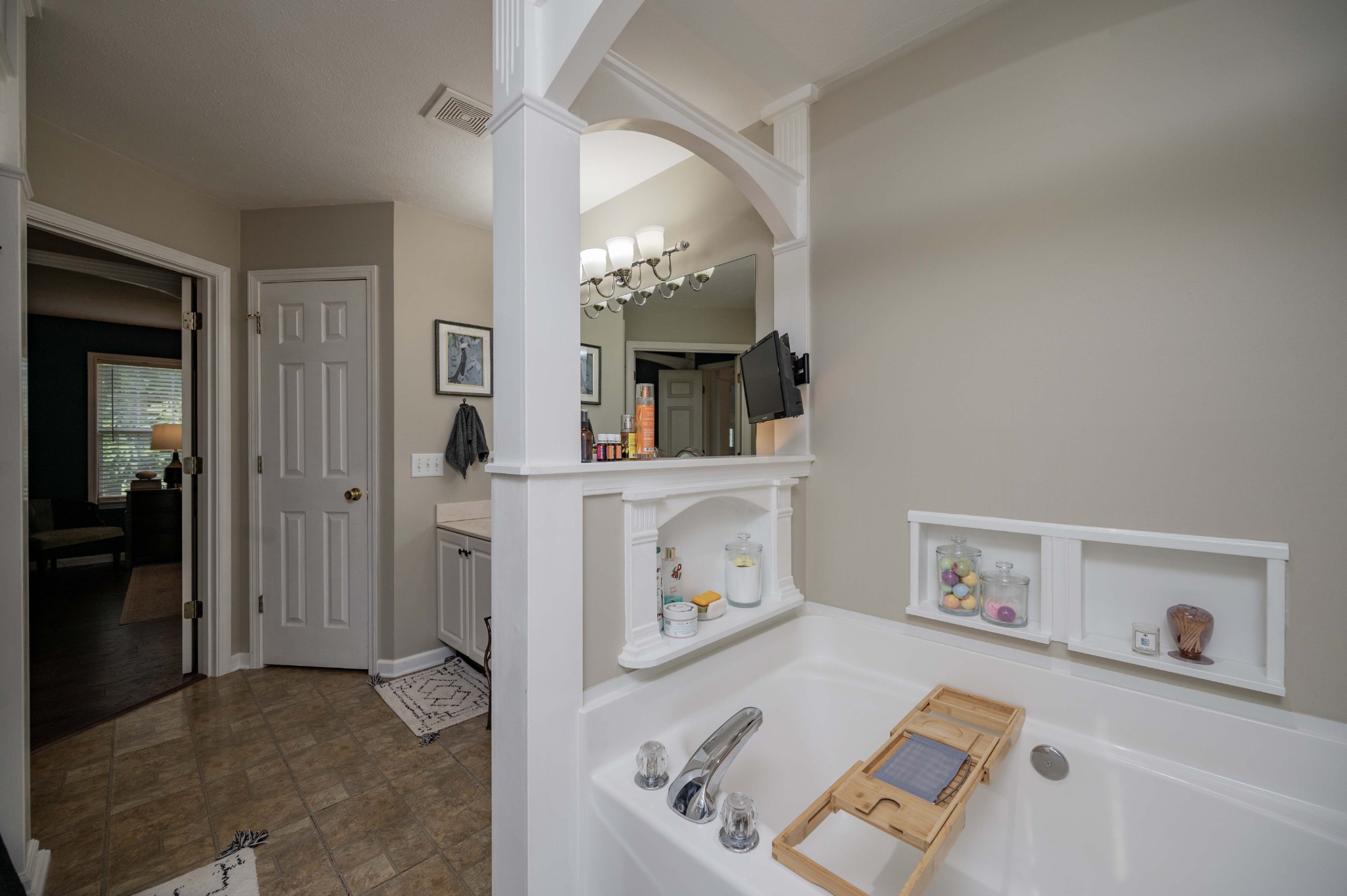 101 Shadeland Ct