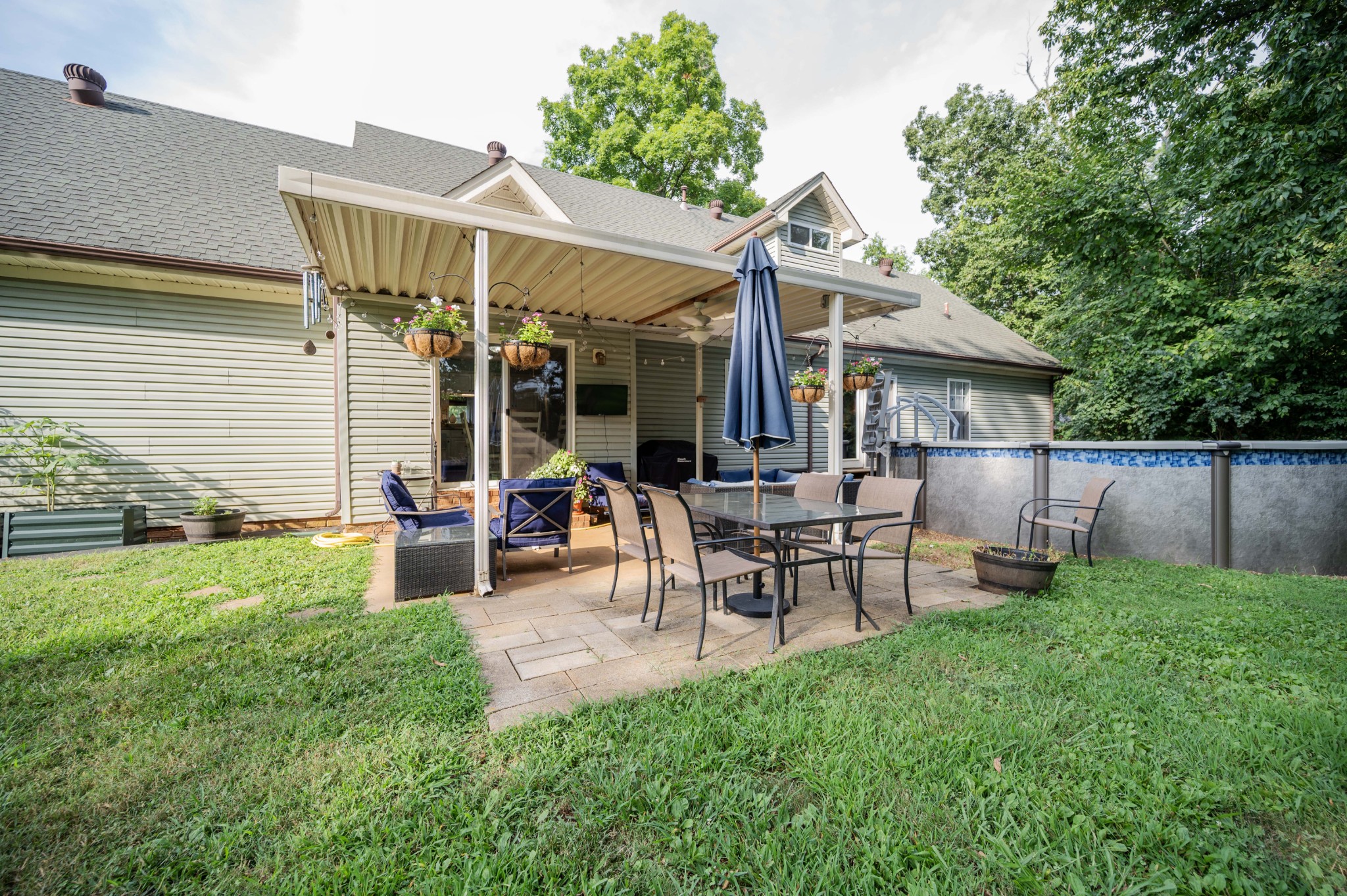 101 Shadeland Ct
