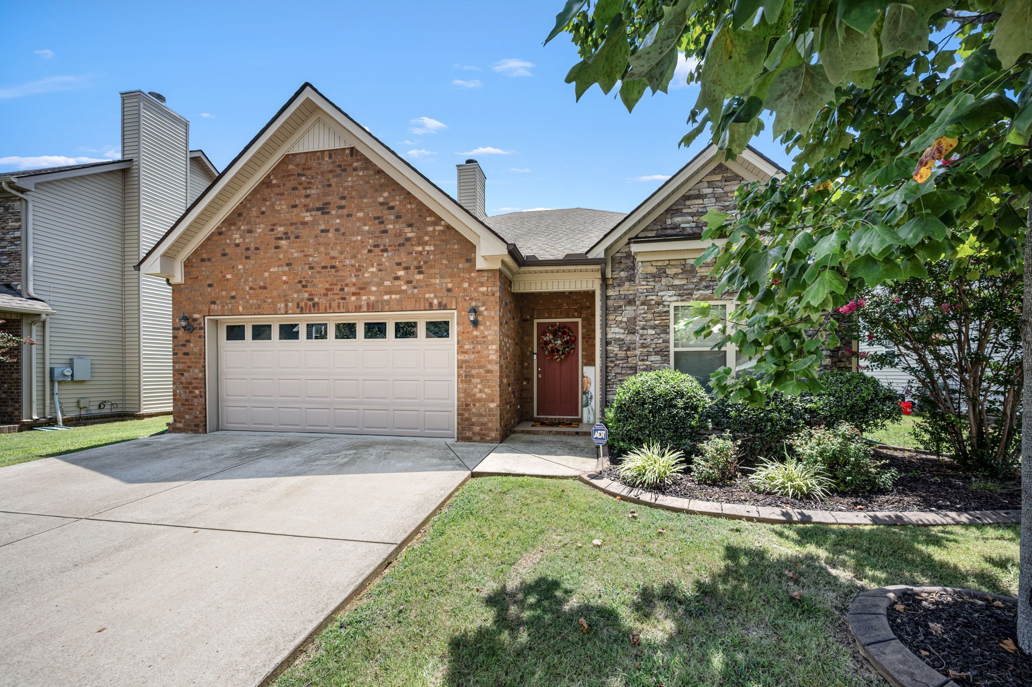 3217 Mapleside Ln