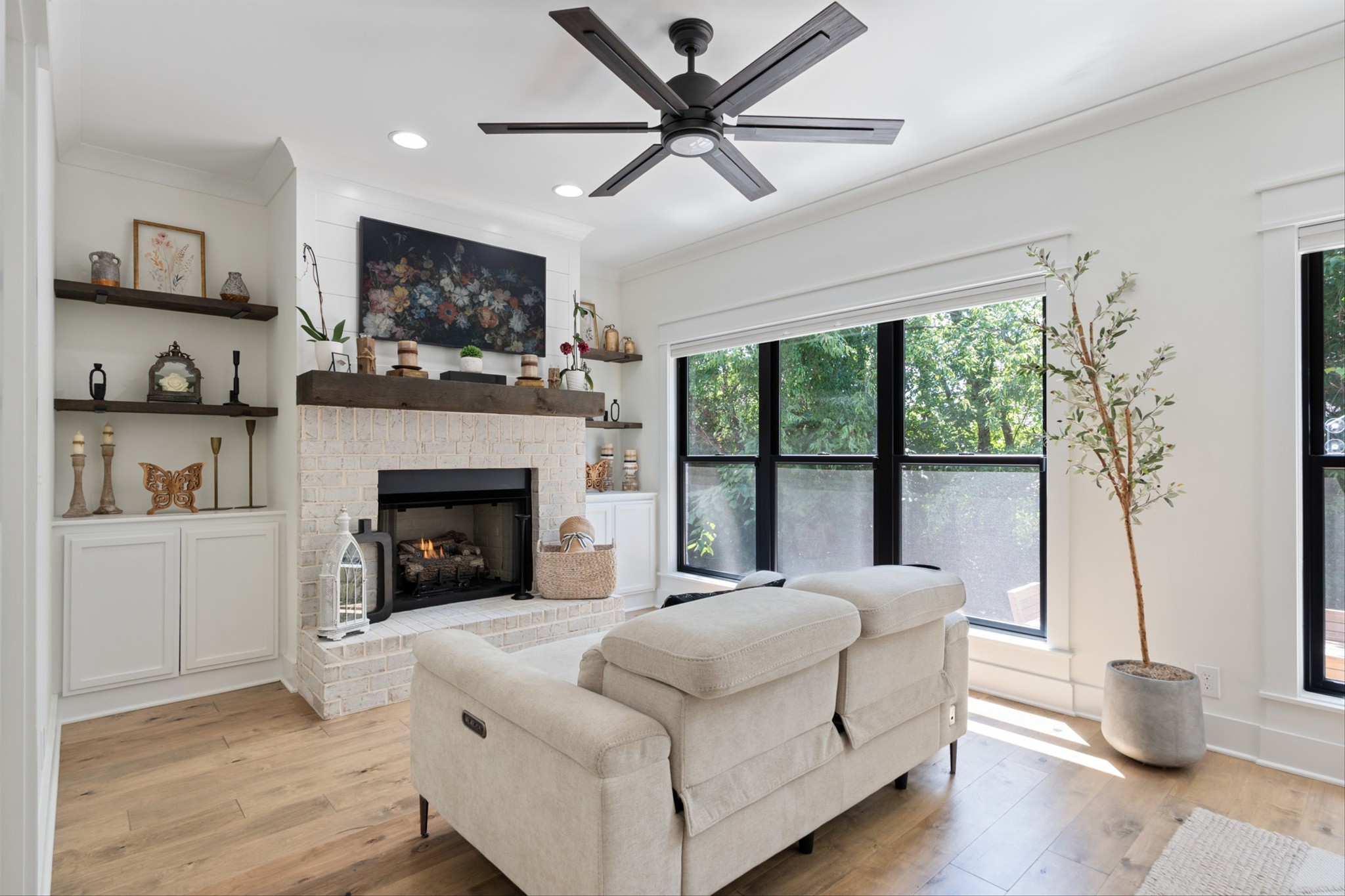 3008 Beaulah Dr