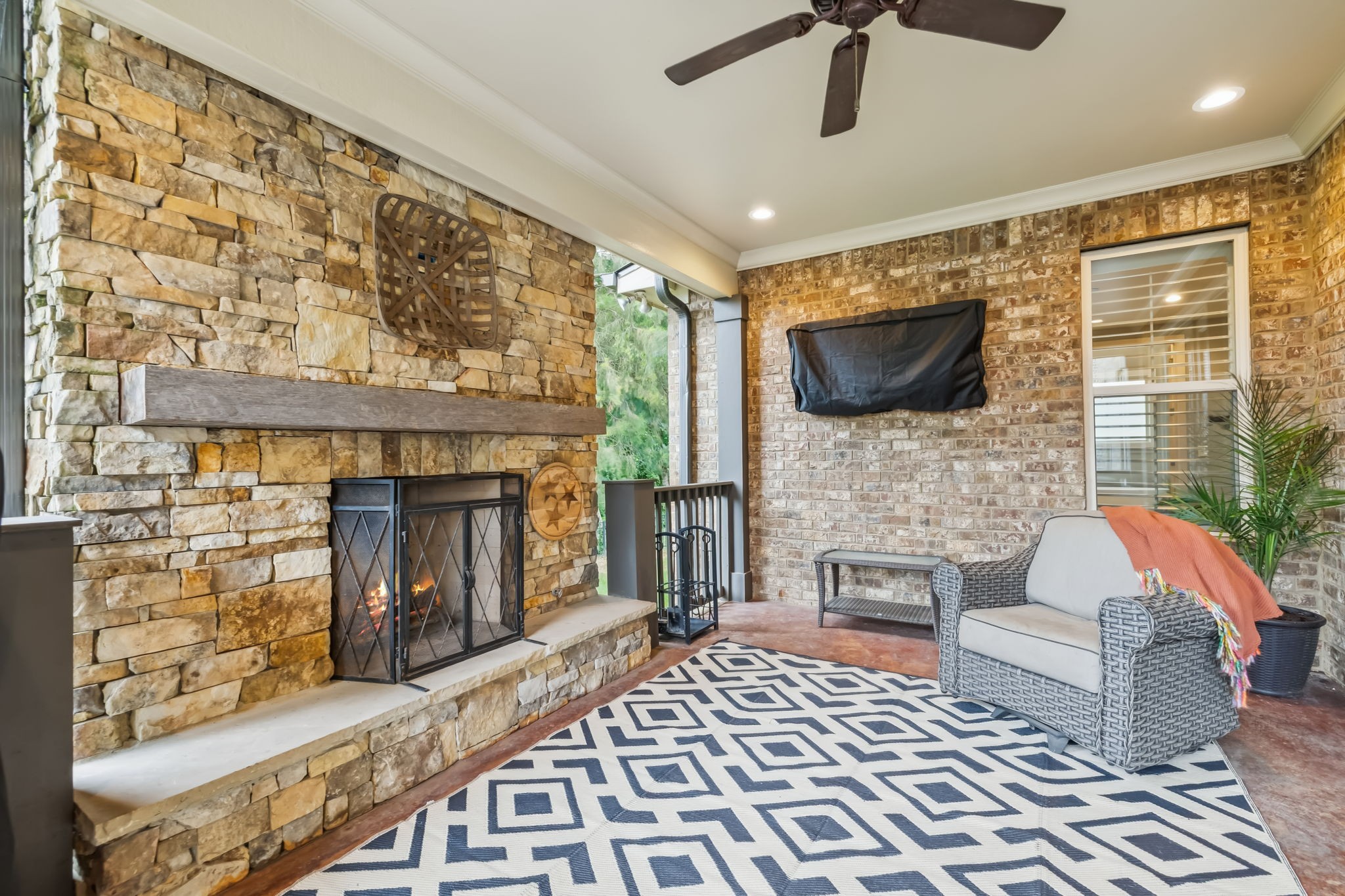 332 Circuit Rd