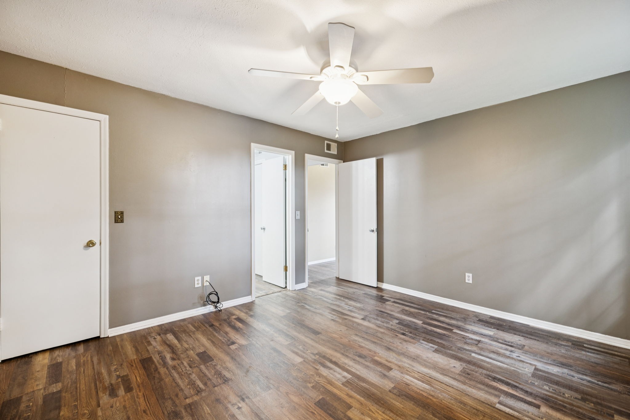 148 Five Oaks Dr
