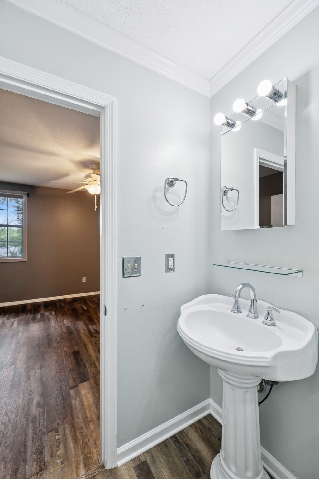 148 Five Oaks Dr