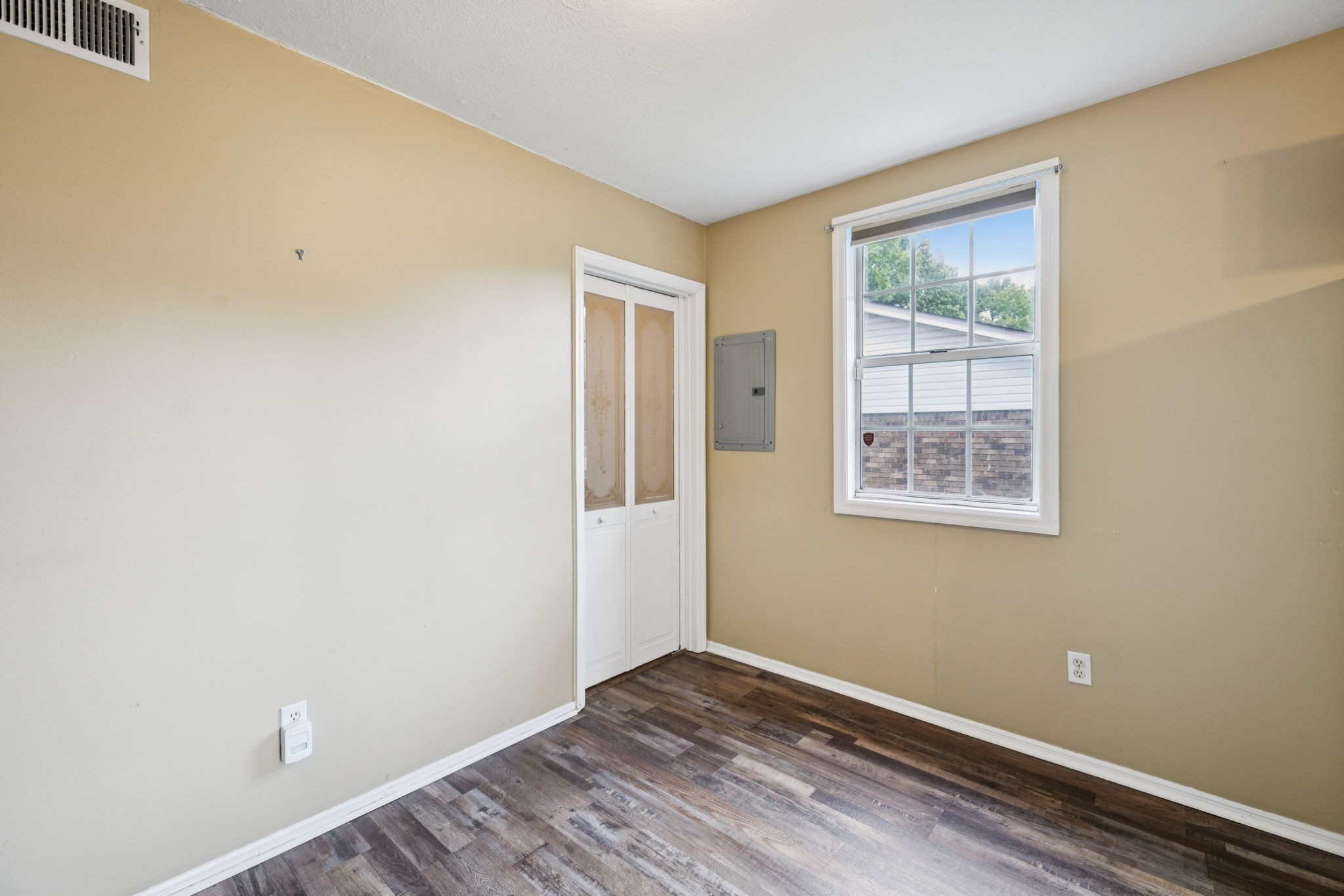 148 Five Oaks Dr