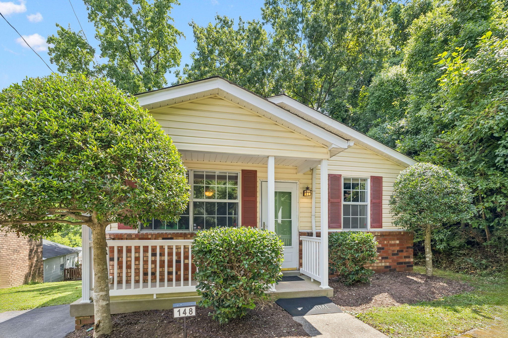 148 Five Oaks Dr