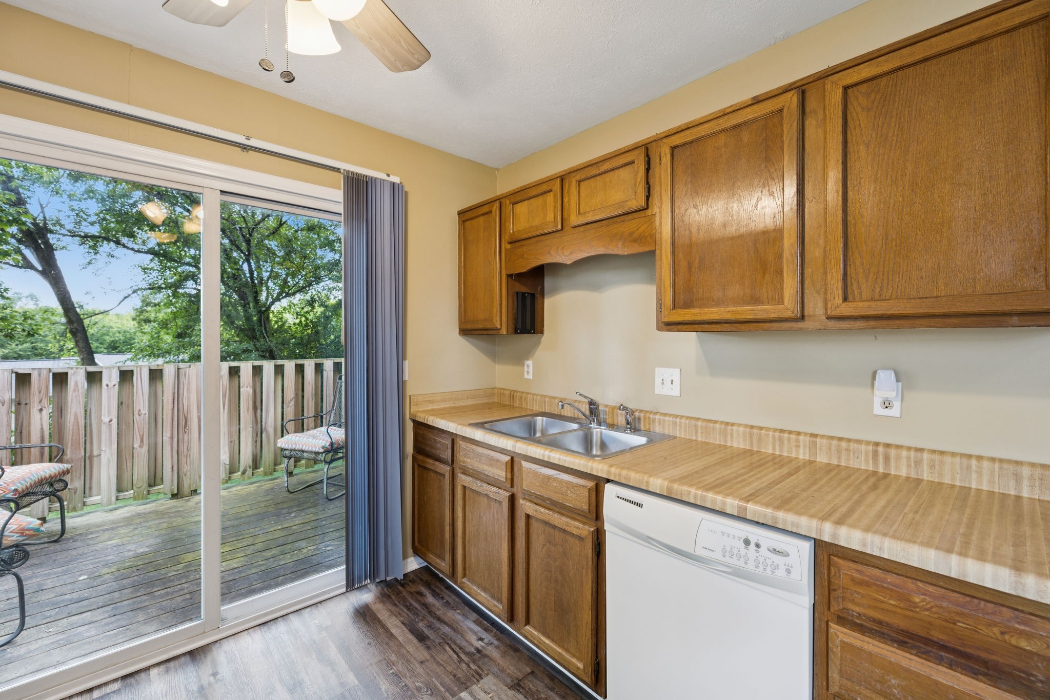 148 Five Oaks Dr