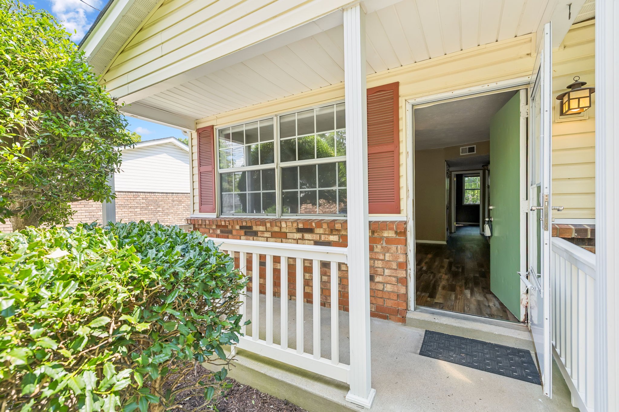148 Five Oaks Dr