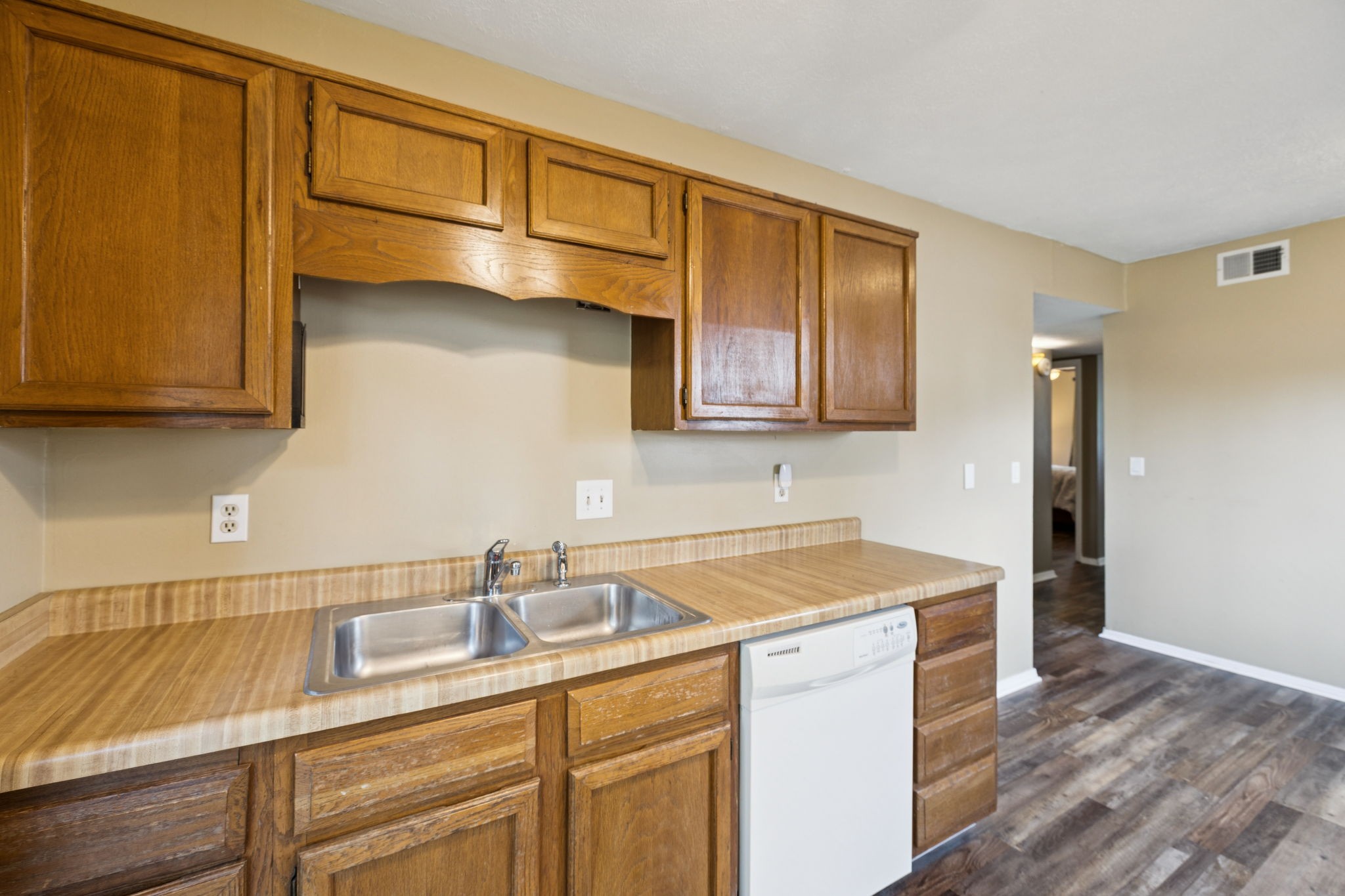 148 Five Oaks Dr
