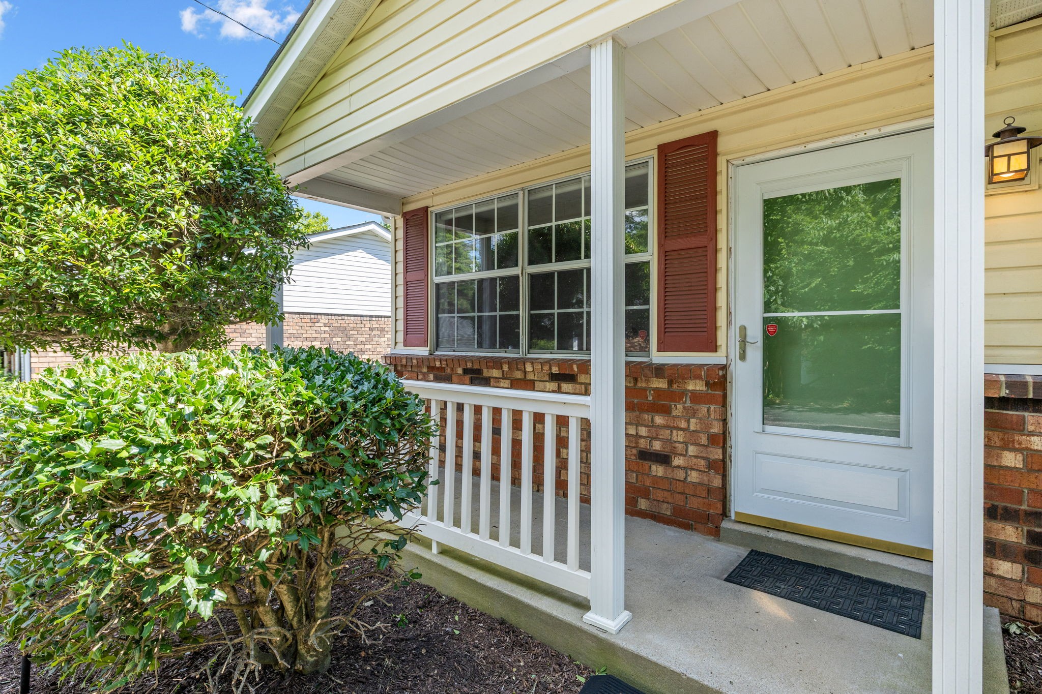 148 Five Oaks Dr