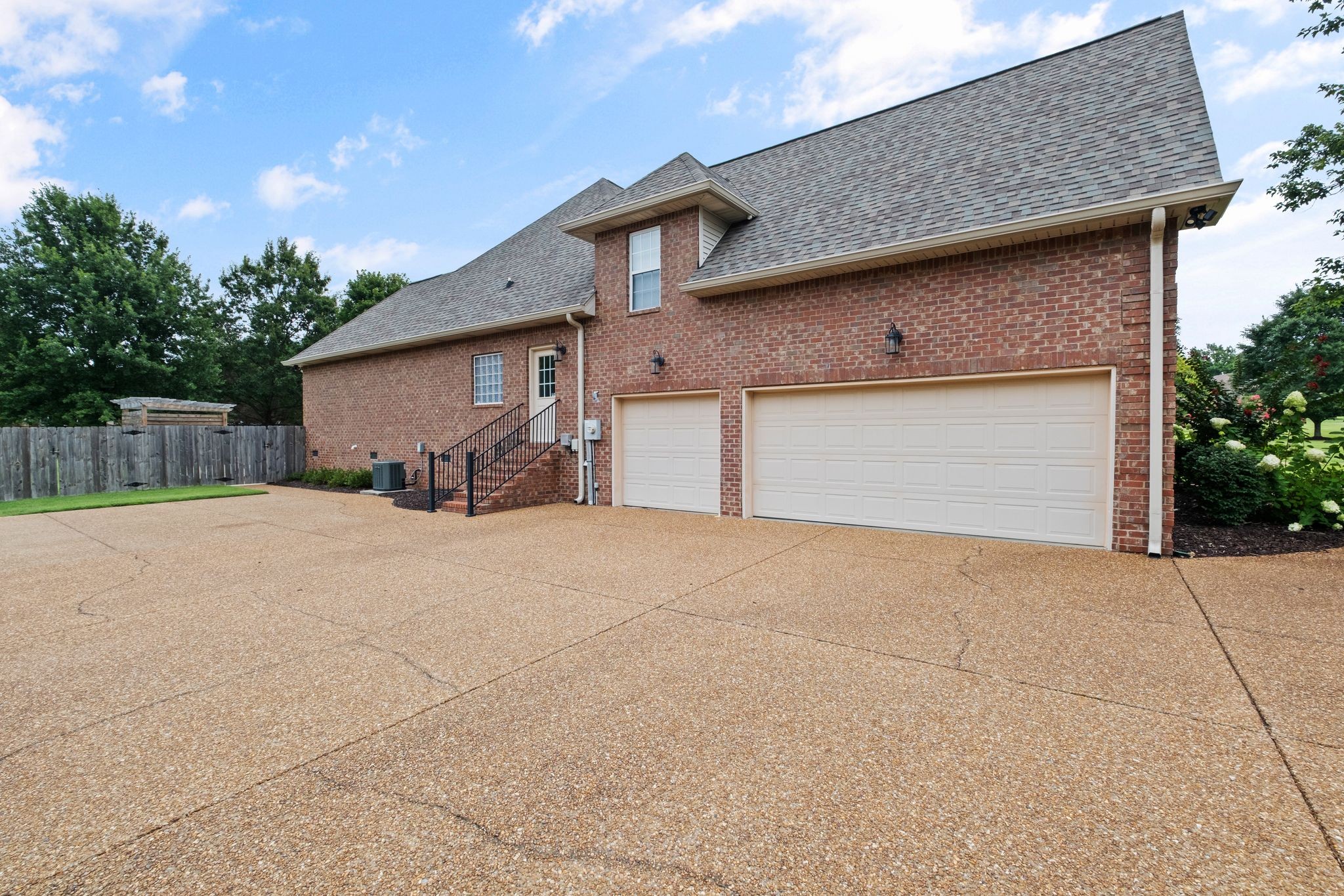 304 Barton Ferry Ct