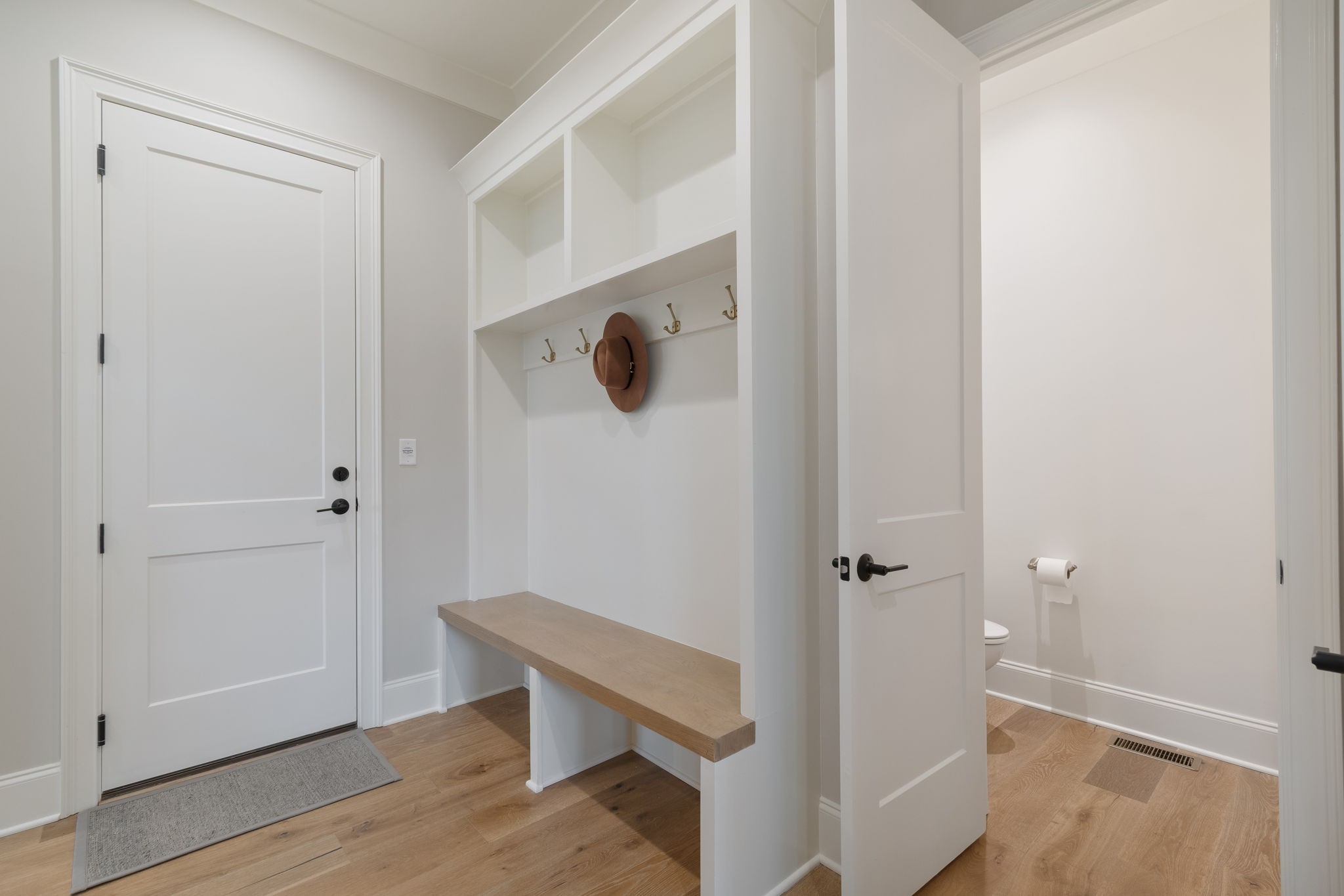 3127 Long Branch Cir