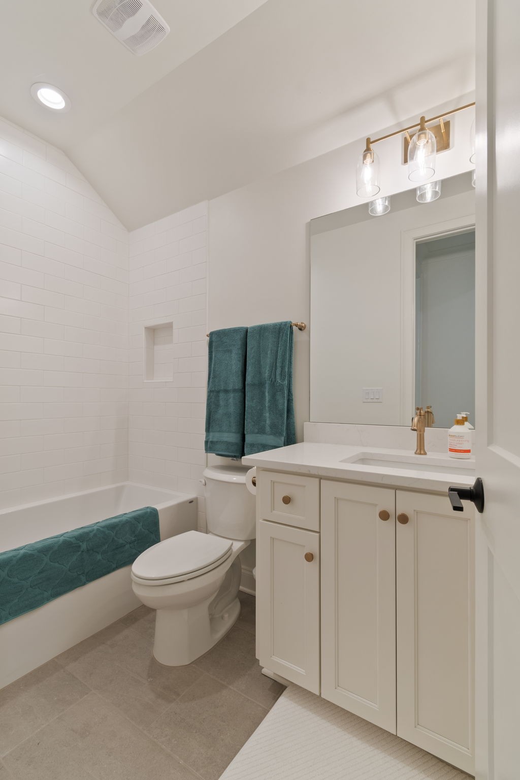 3127 Long Branch Cir