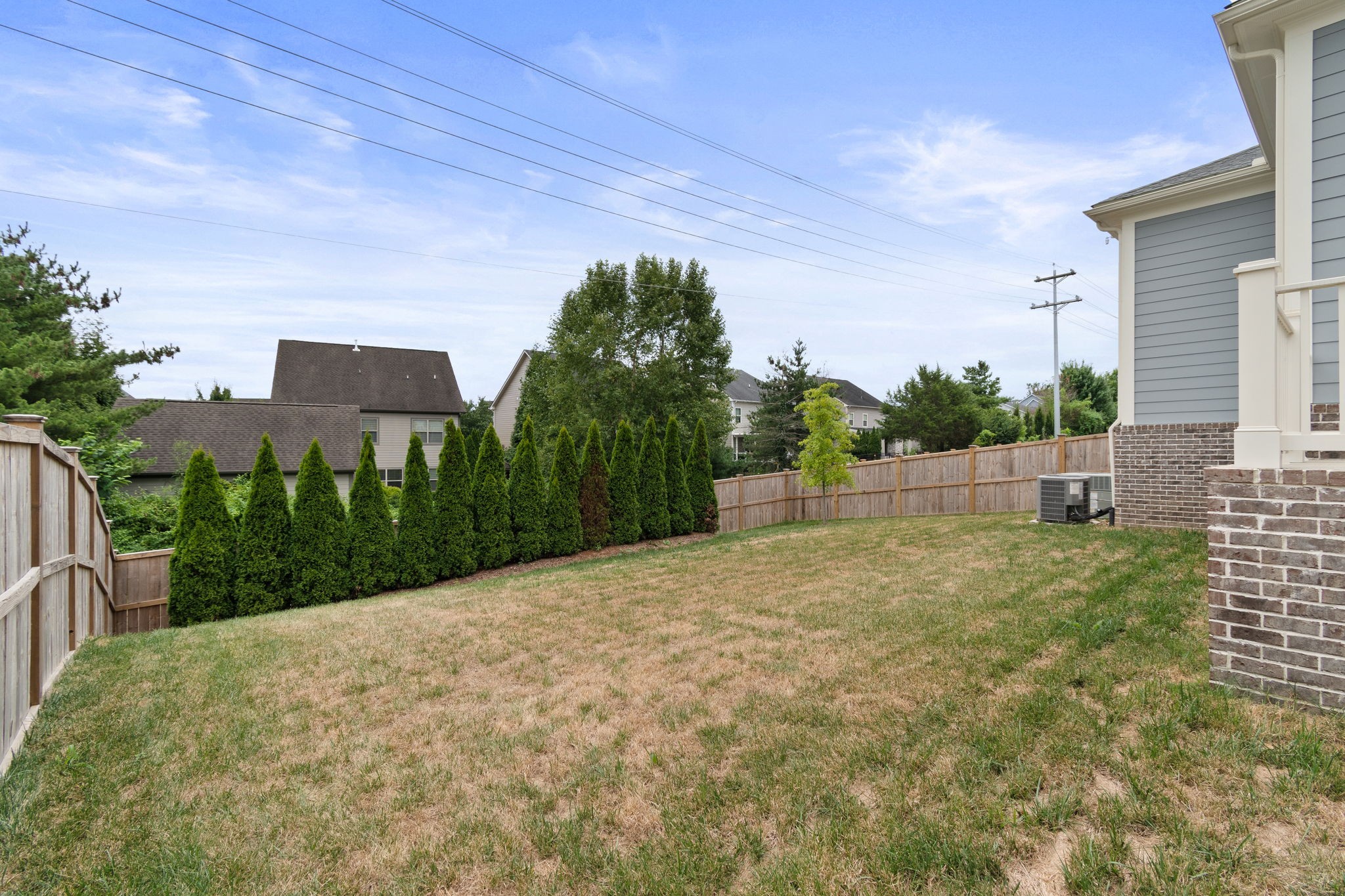 3127 Long Branch Cir