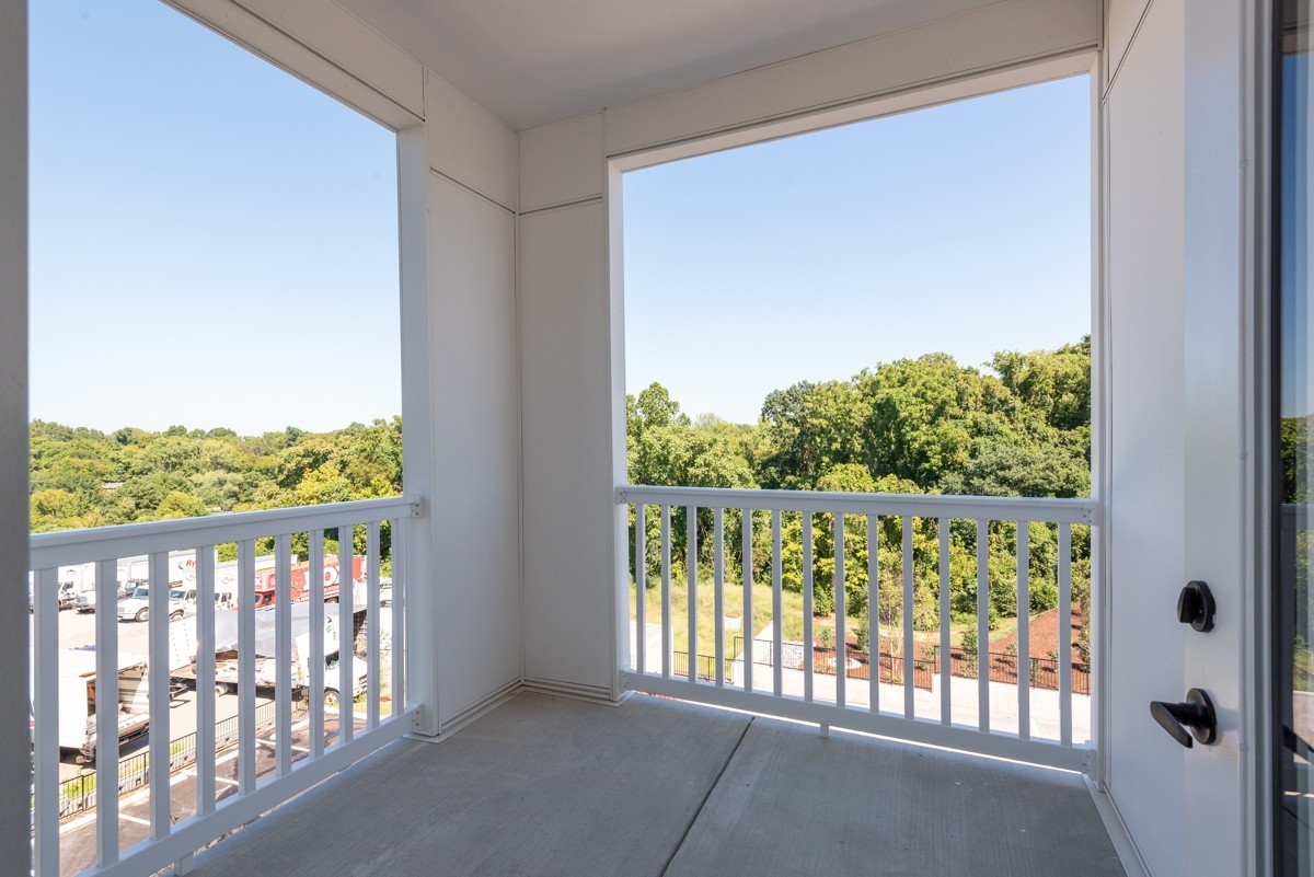1540 Lebanon Pike Unit: 415