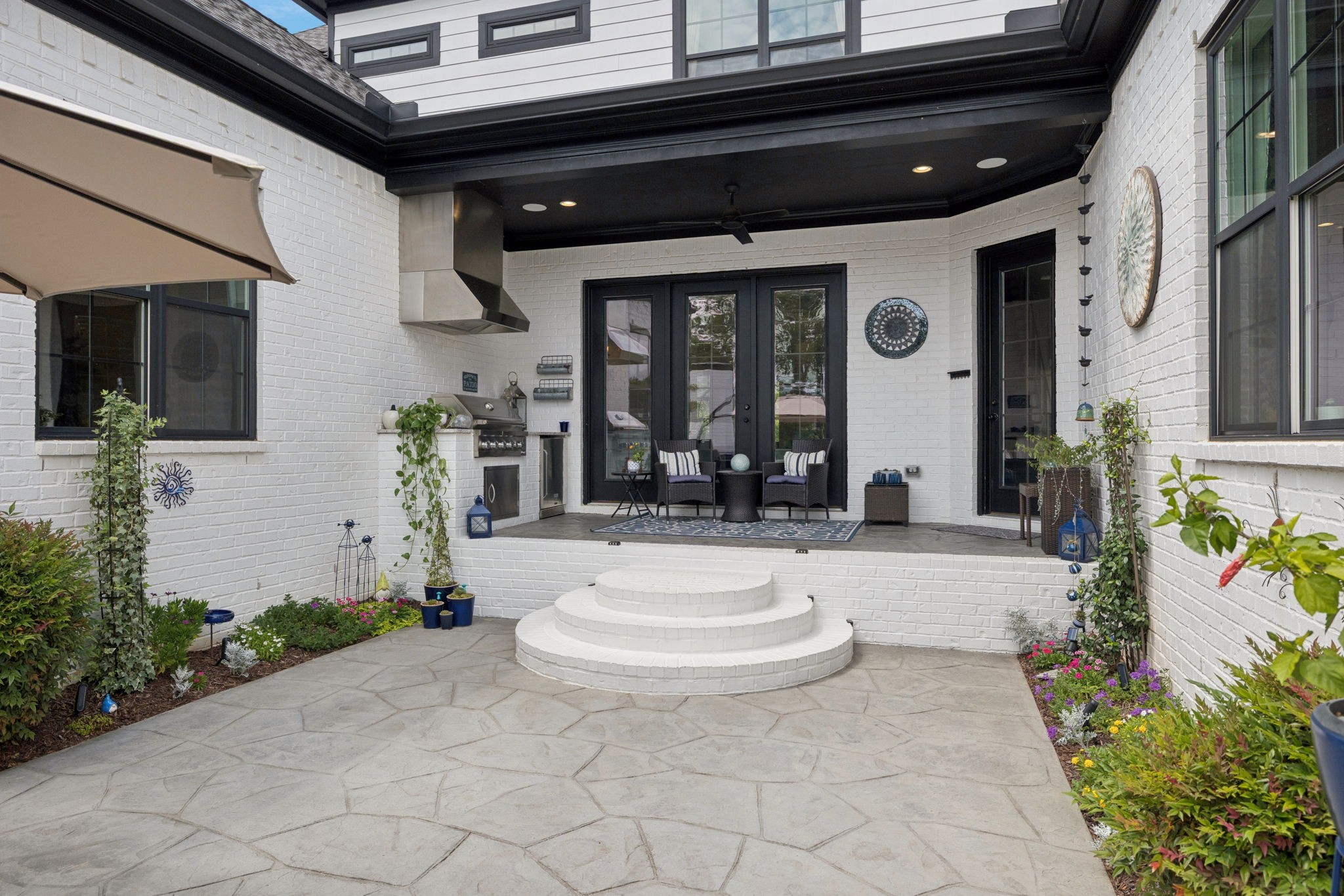 2001 Kingsbarns Dr