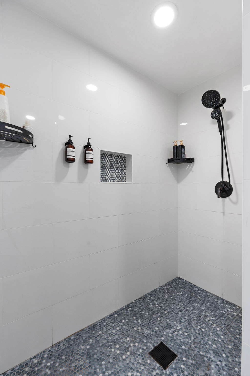 1725 Roger Ave Unit: A