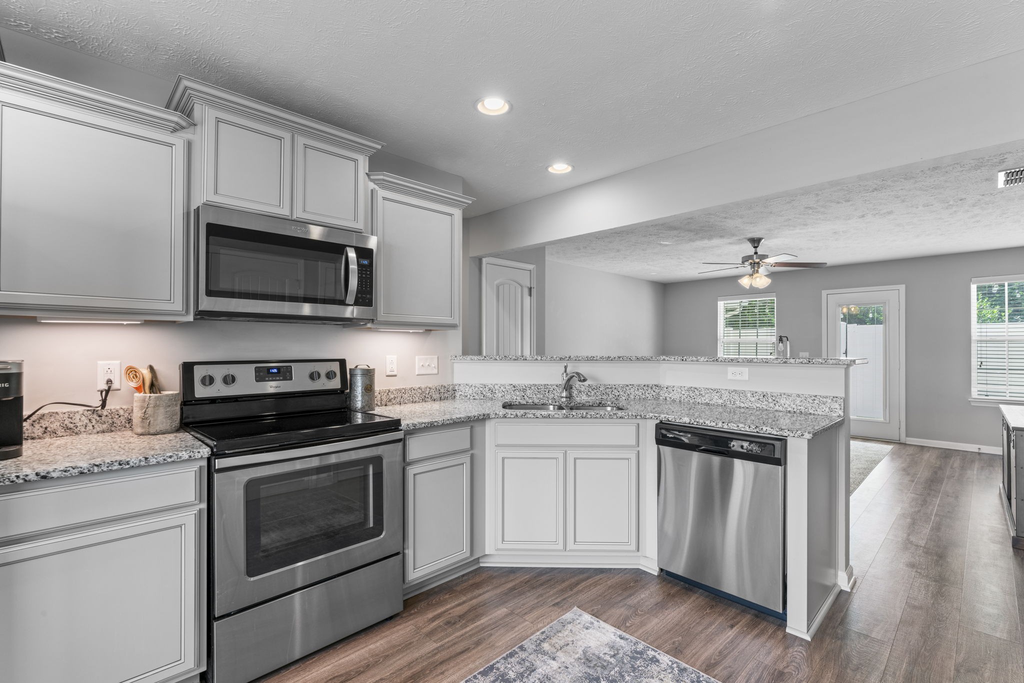 3509 Nightshade Dr