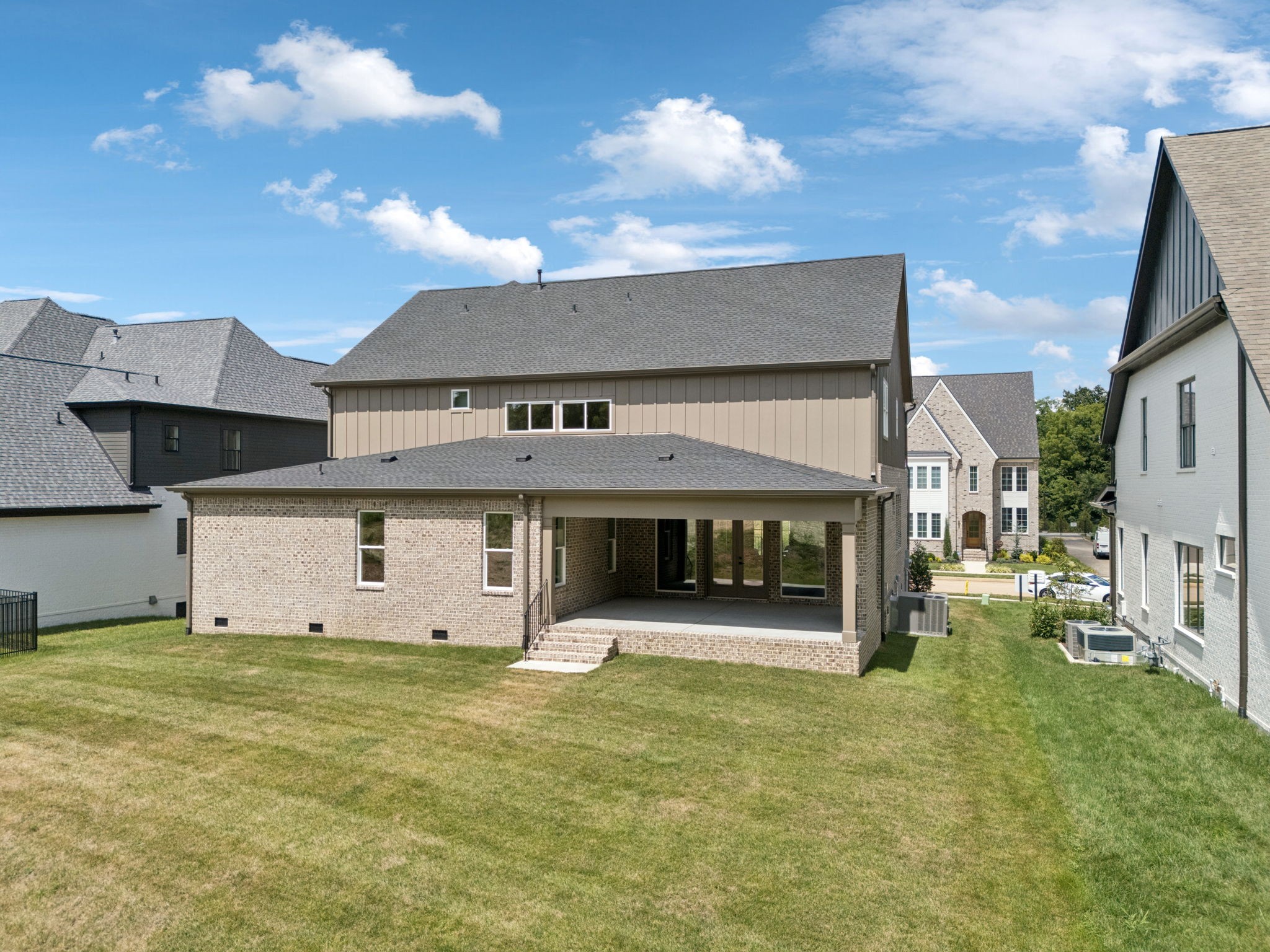 2935 Avenue Downs Dr