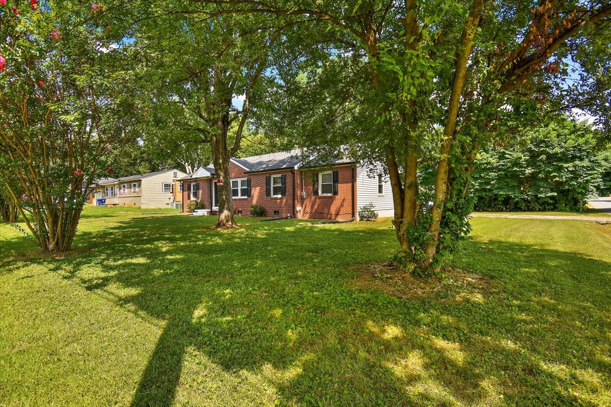 219 Rolling Rd