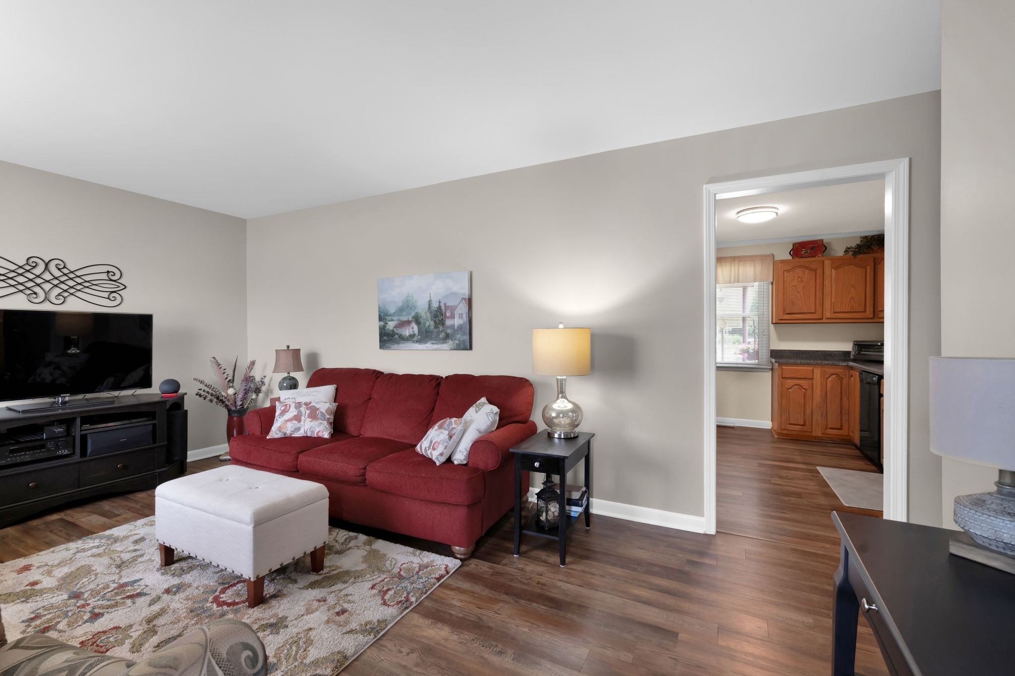 316 W Hutchinson Dr