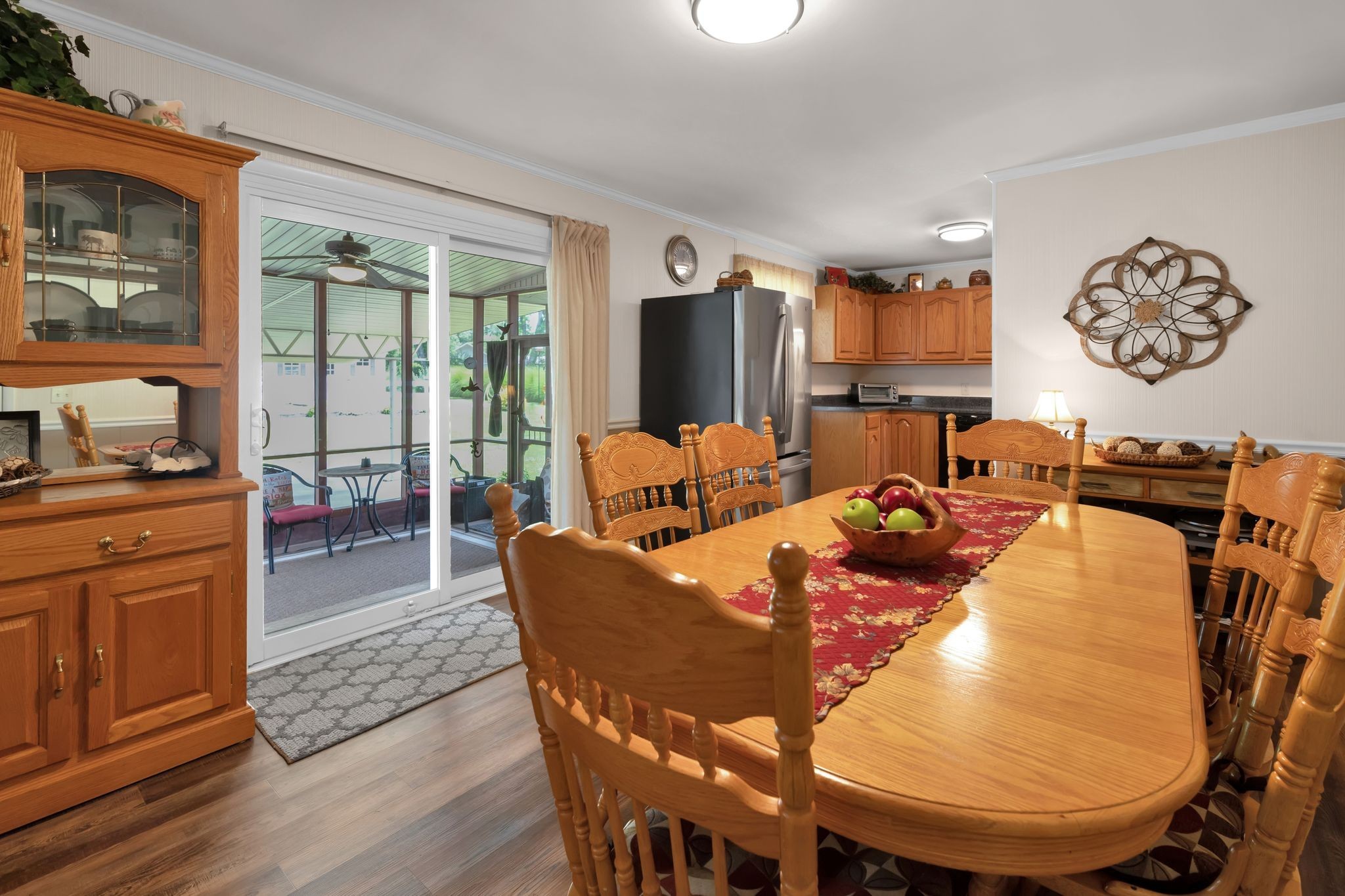 316 W Hutchinson Dr