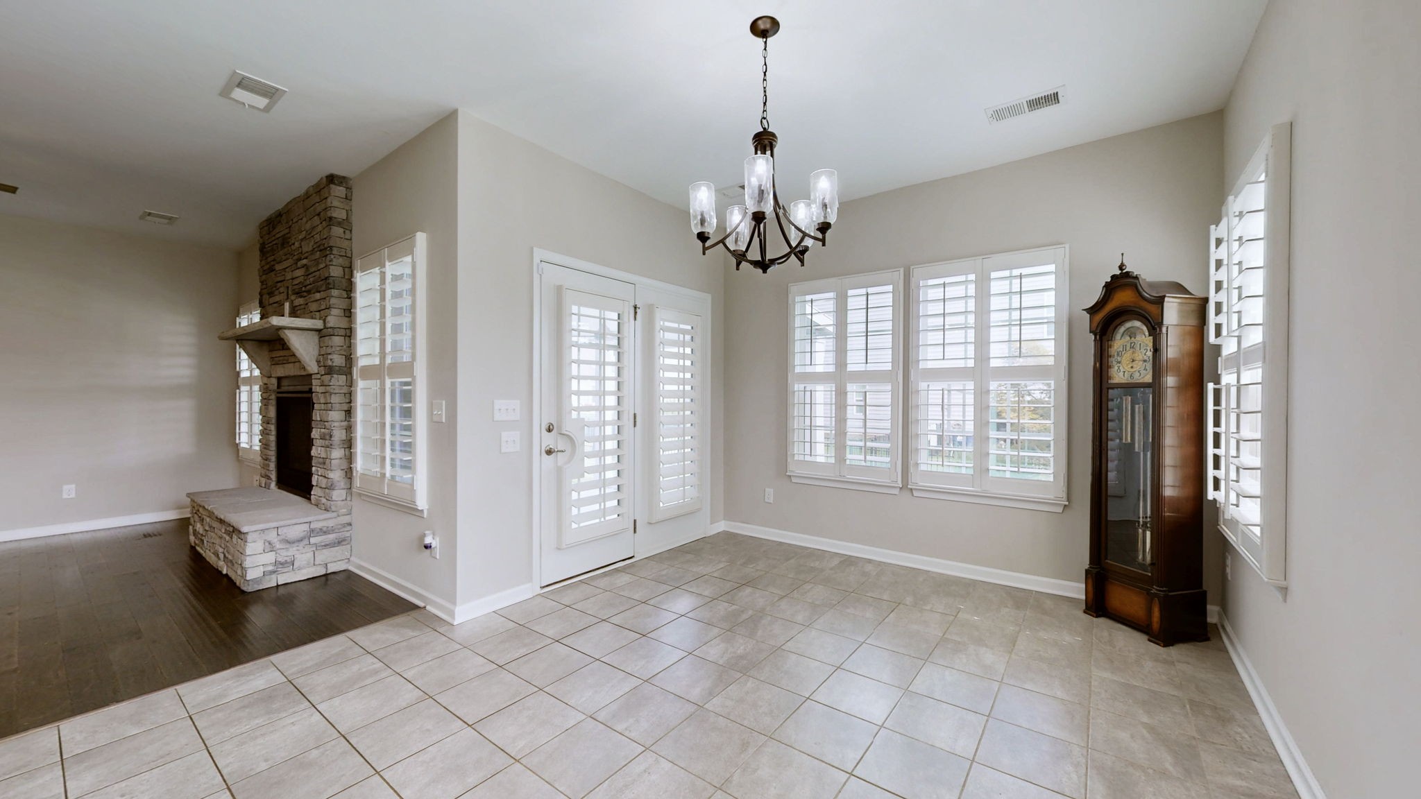 1607 Oak Dr