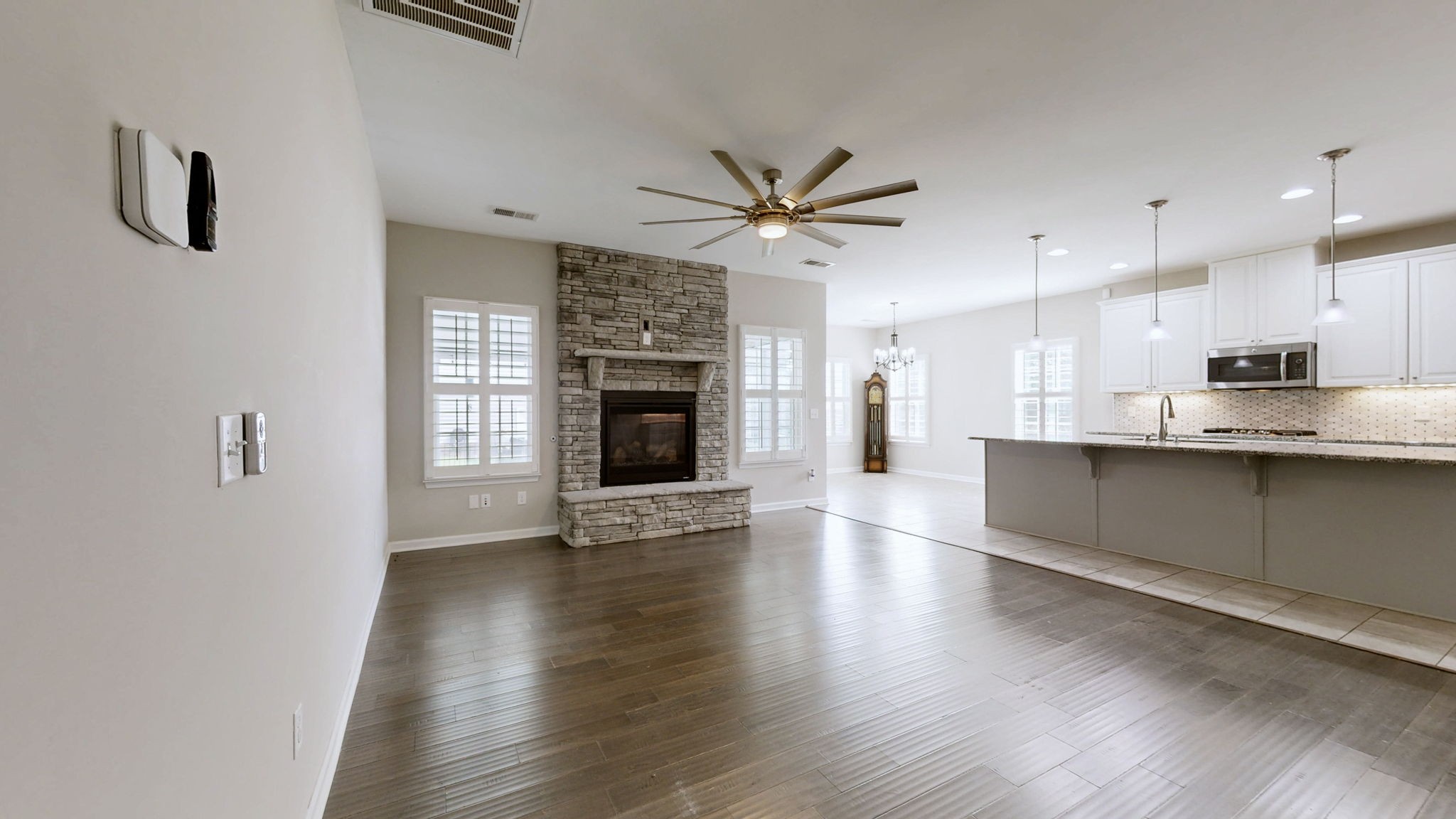 1607 Oak Dr
