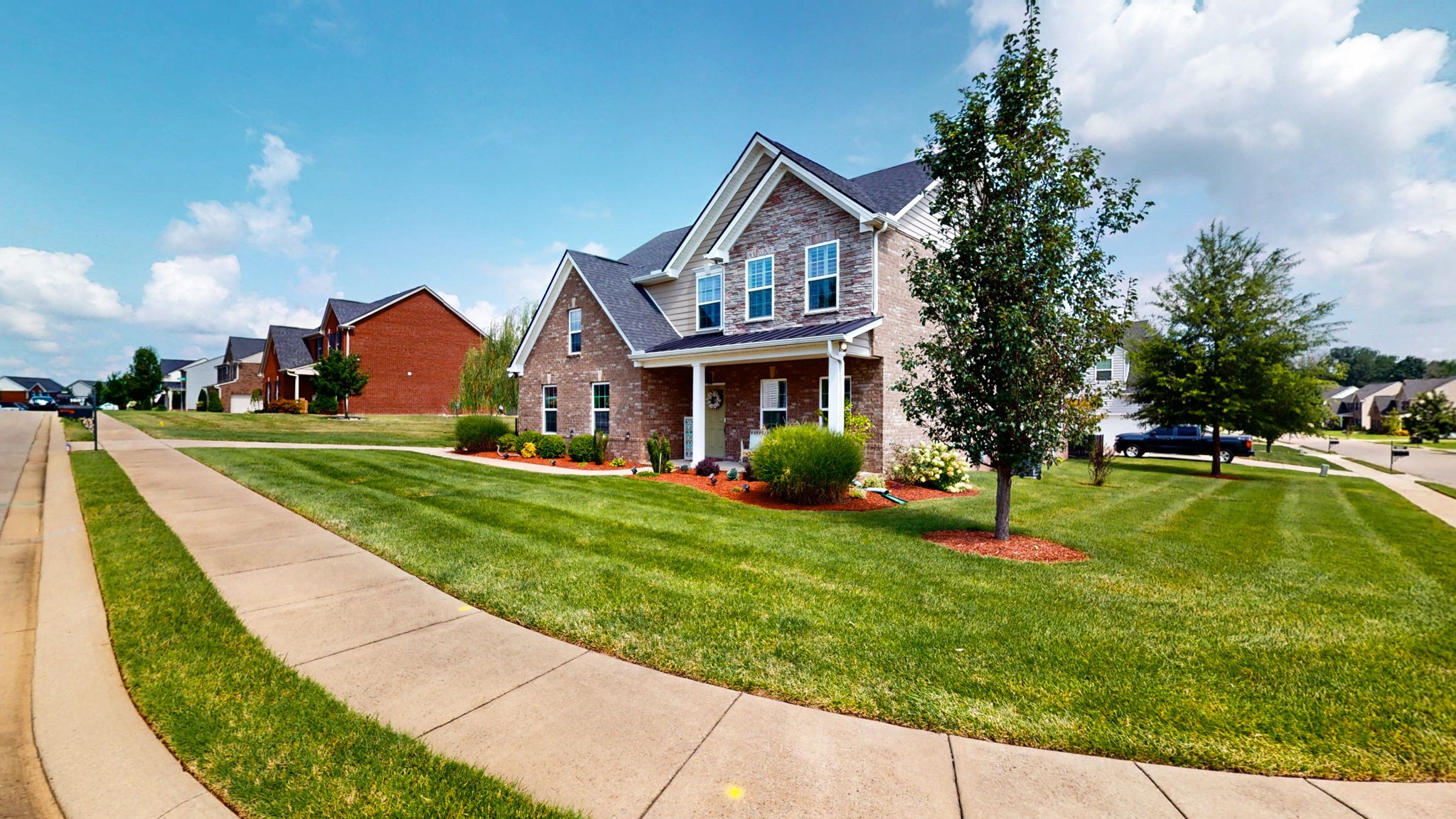 1607 Oak Dr