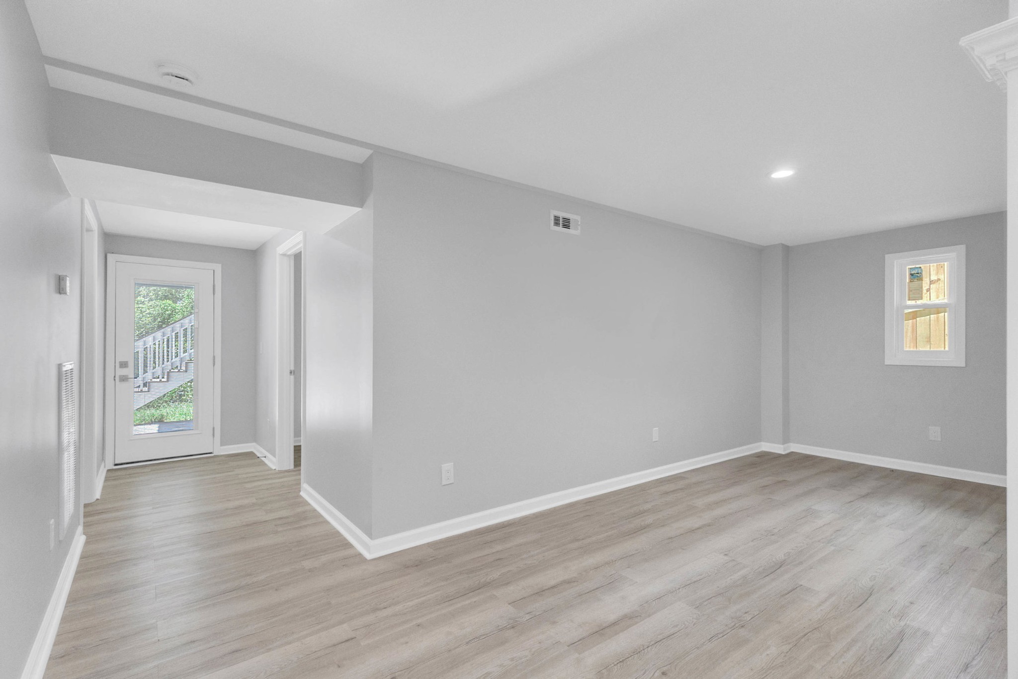 7025 Bonnafair Dr
