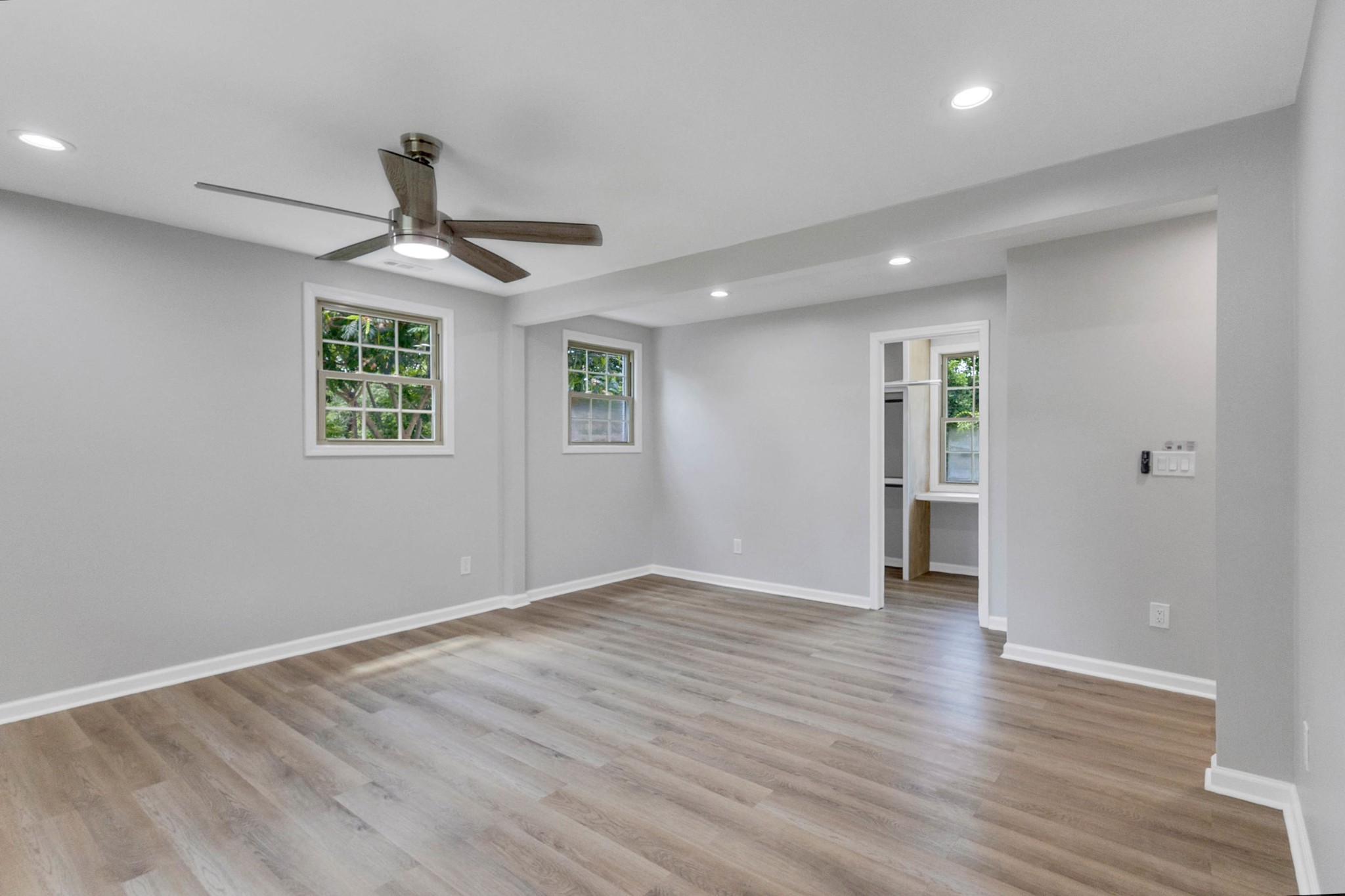 7025 Bonnafair Dr