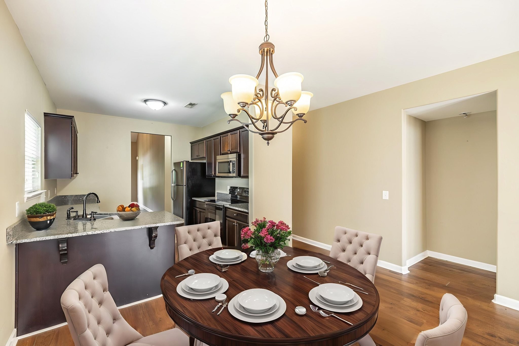 231 Donna Dr