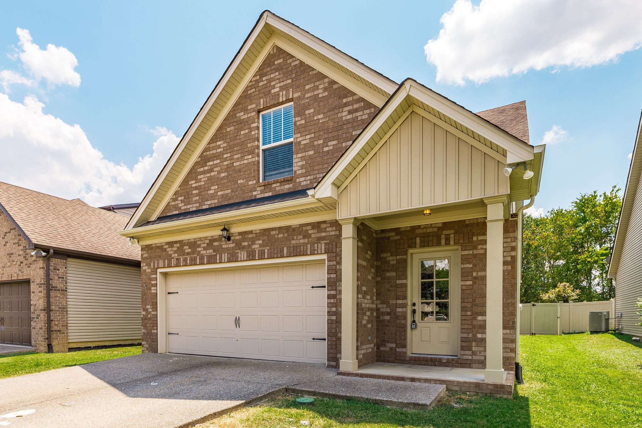 231 Donna Dr