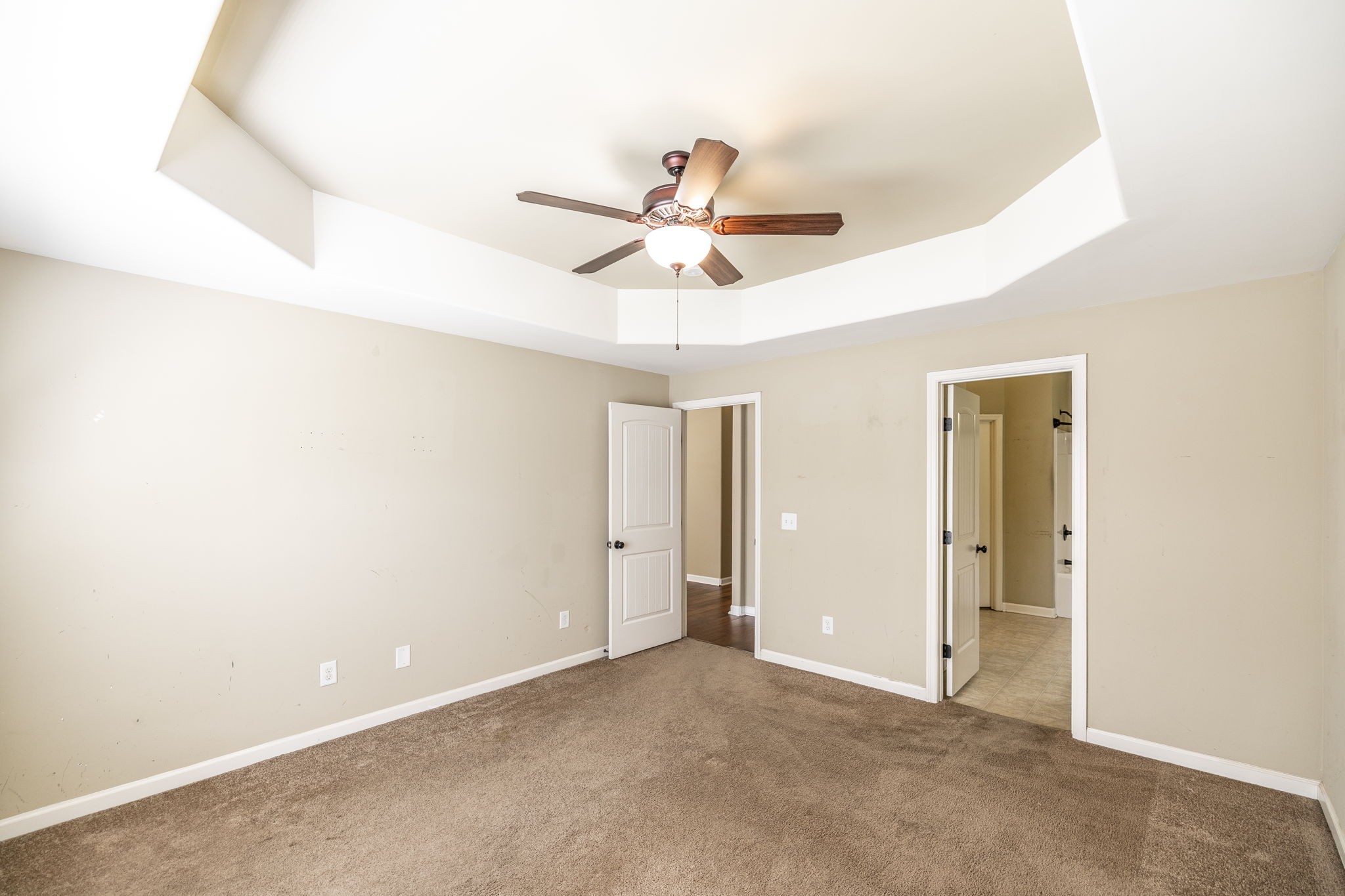231 Donna Dr