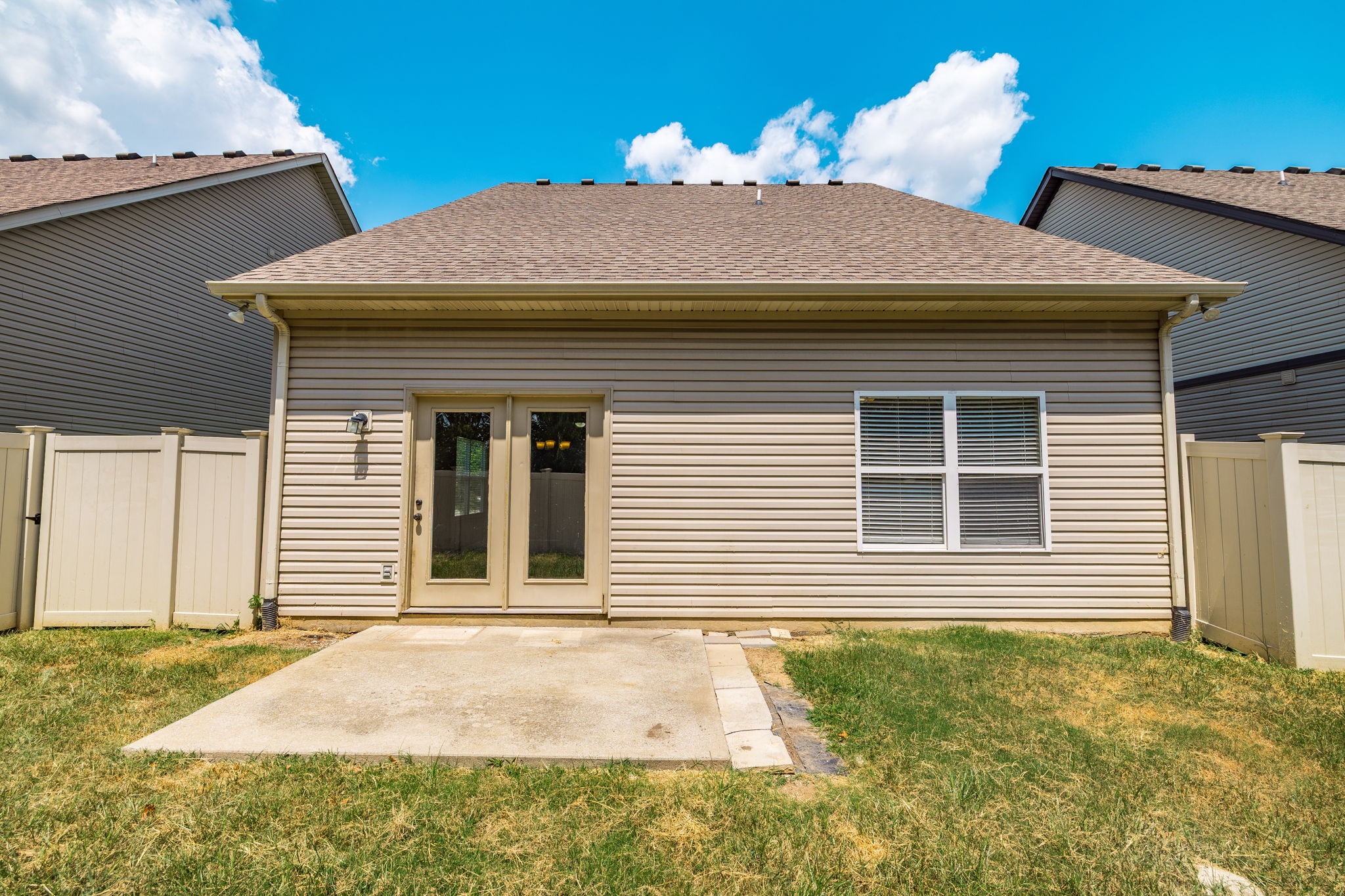 231 Donna Dr