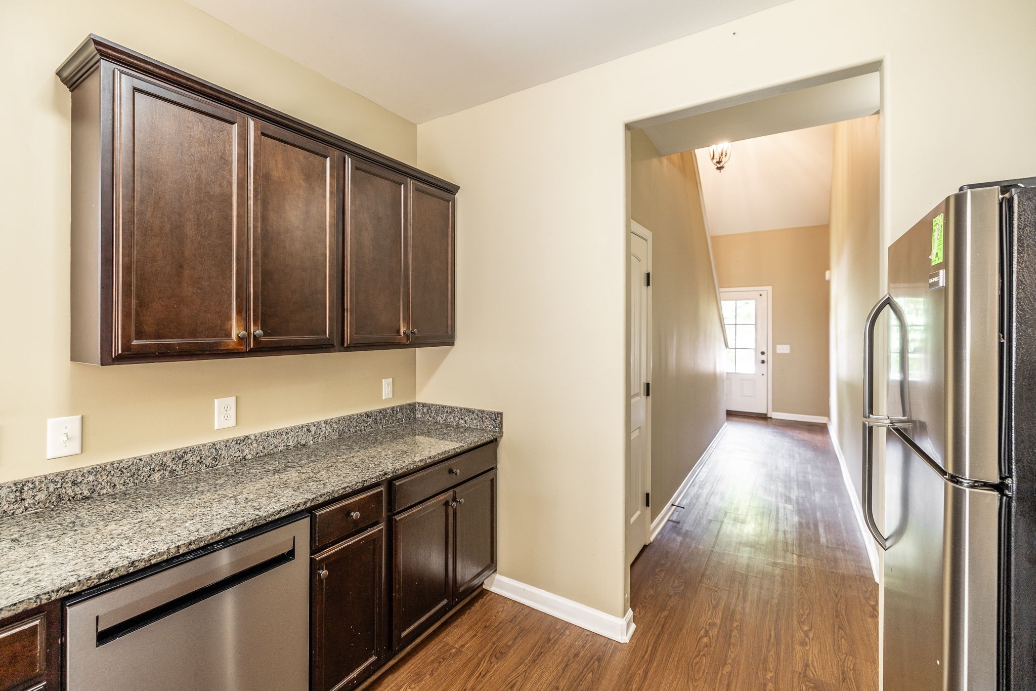 231 Donna Dr
