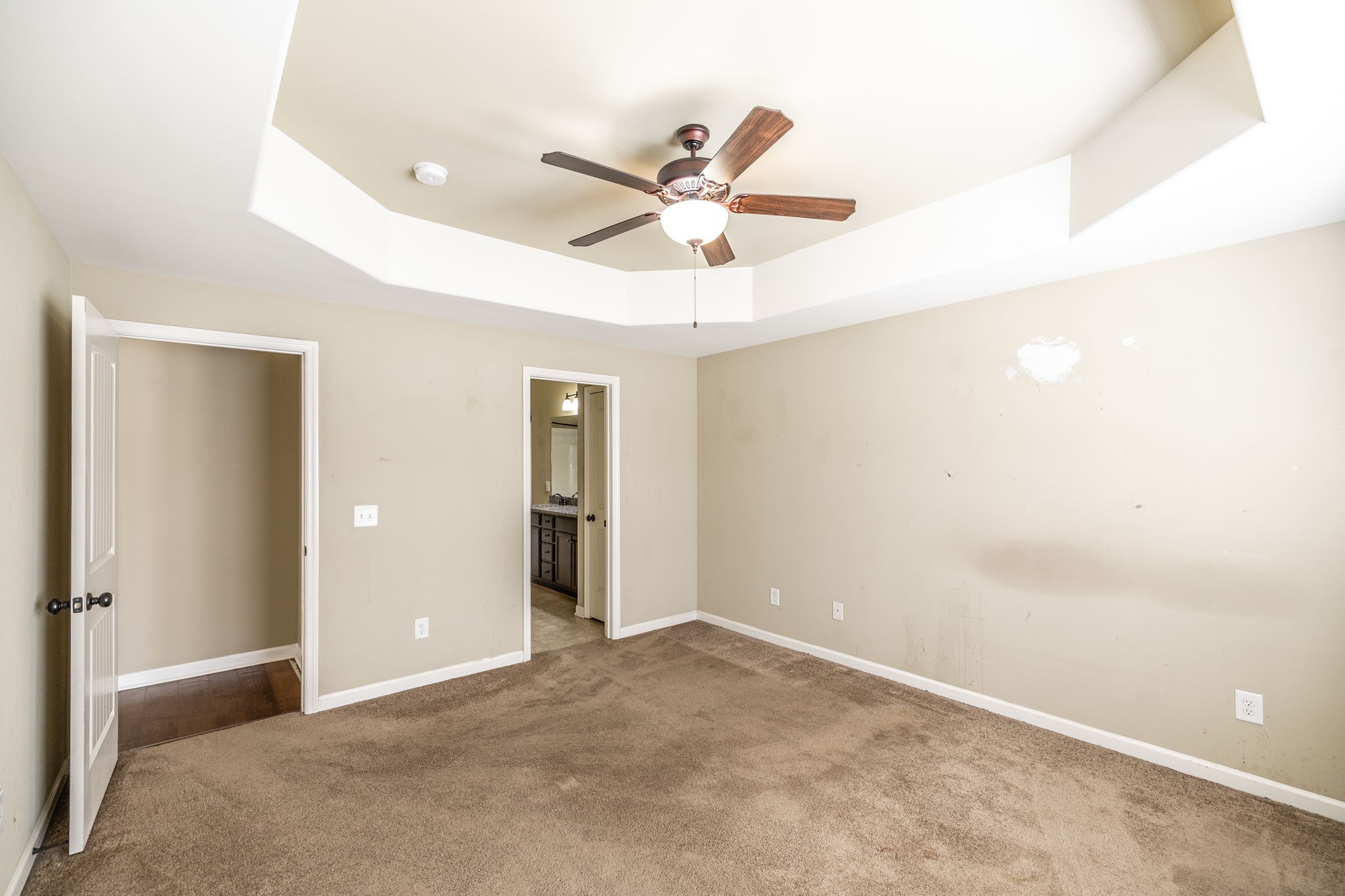 231 Donna Dr