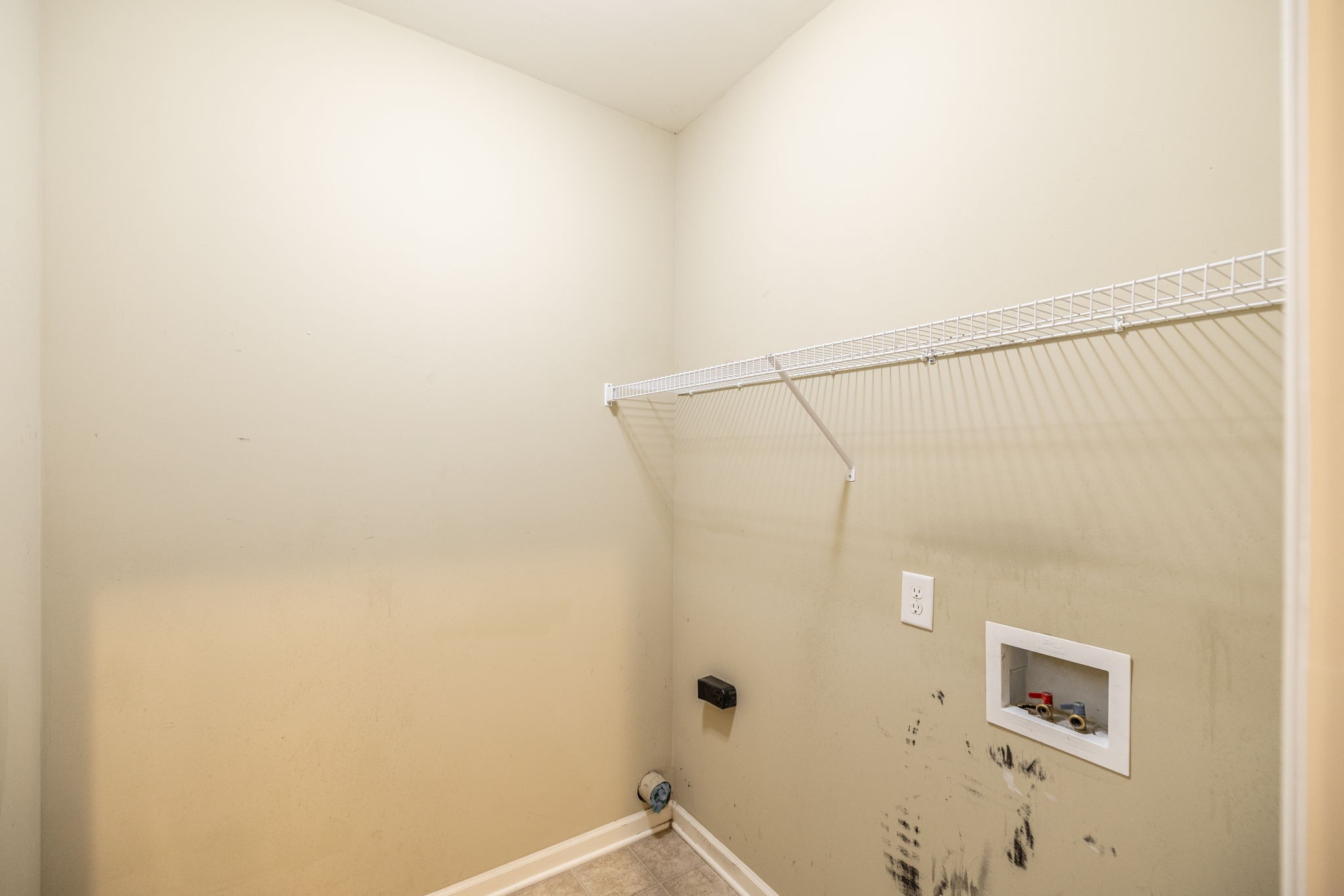 231 Donna Dr
