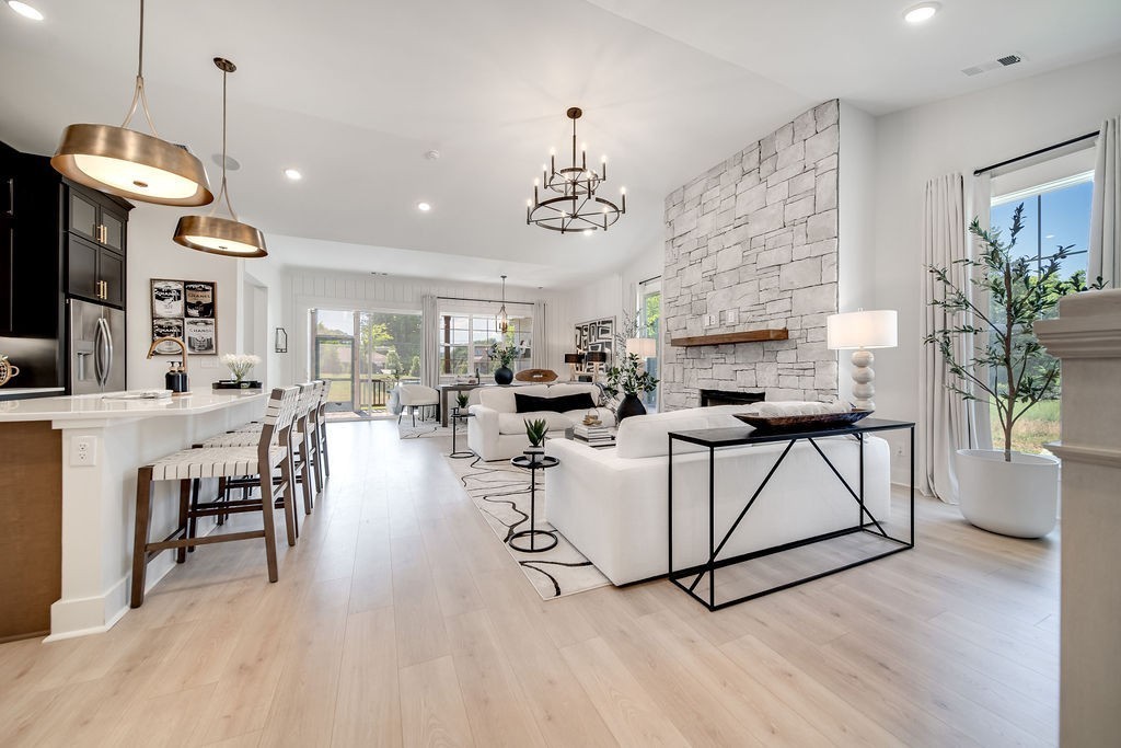 5826 Willoughby way